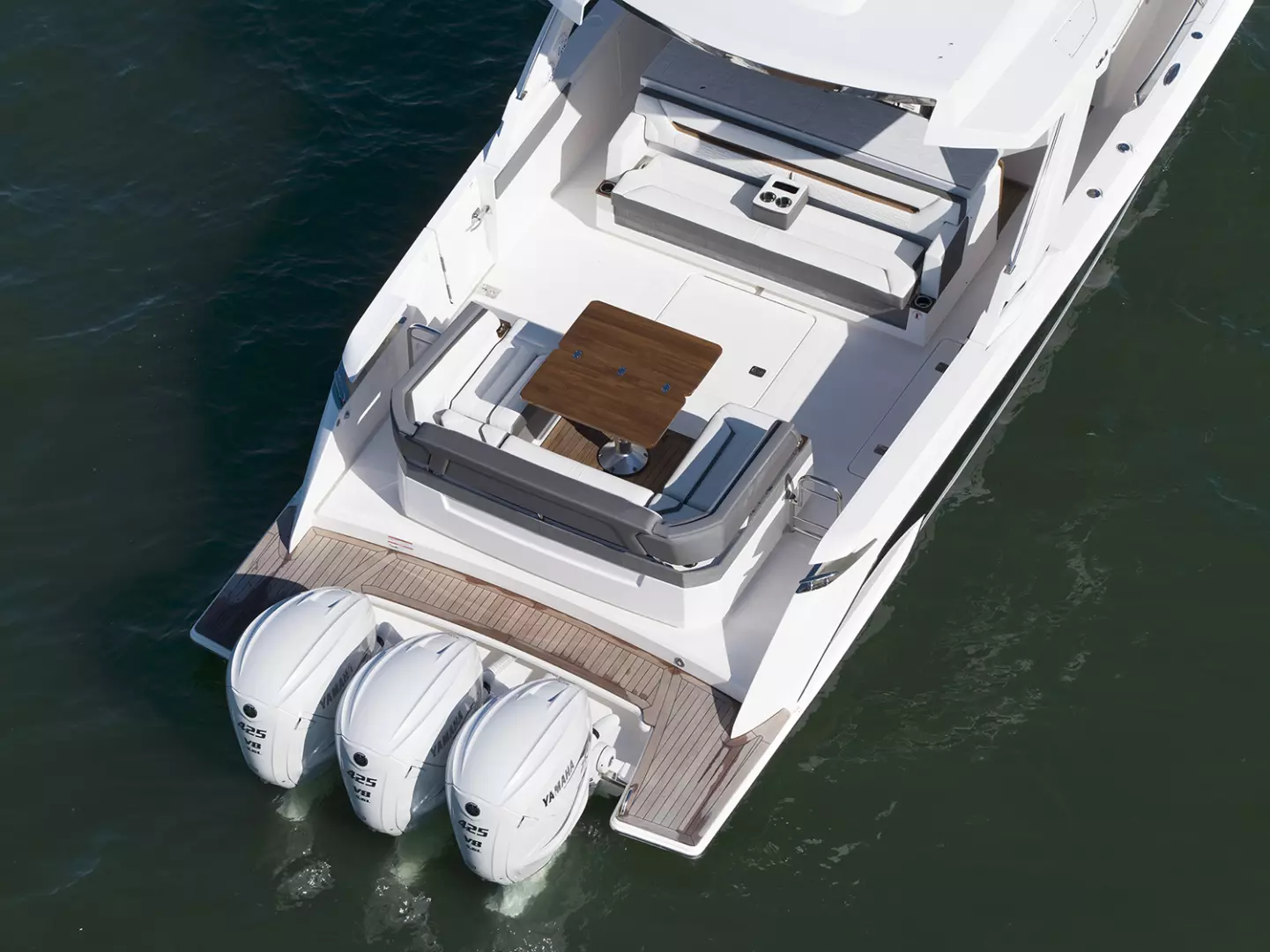 2021 Tiara Yachts 43LS - Image 9