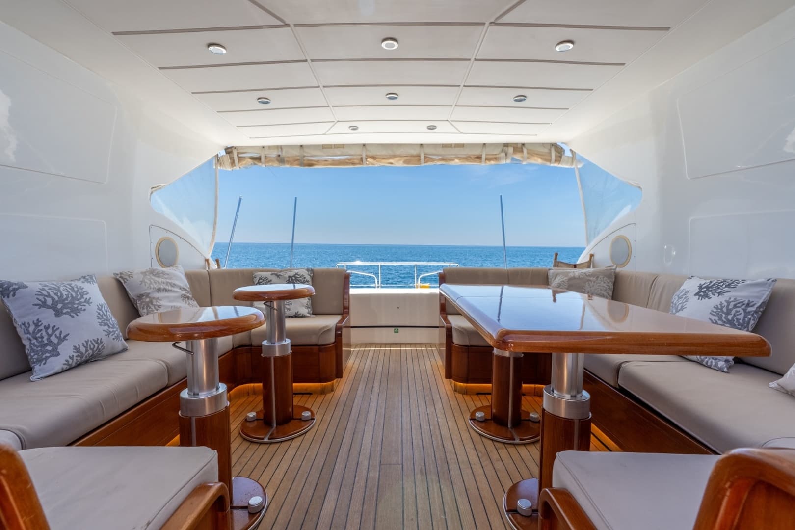 2004 Mangusta 72 - Image 21
