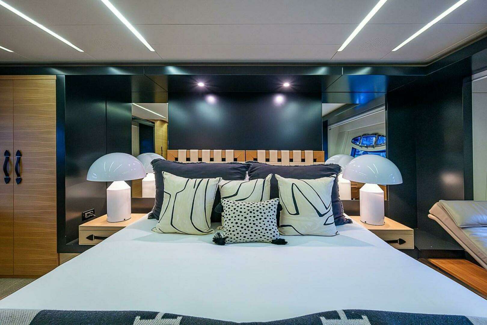2014 Pershing Pershing 92 - Image 12