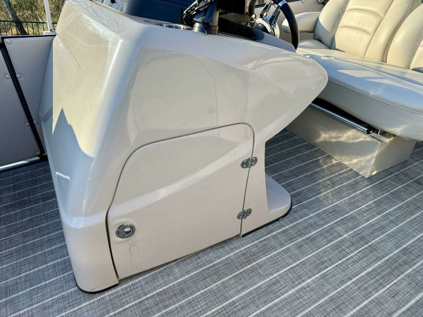 2016 Harris Grand Mariner 250 SLEC Tritoon - Image 28