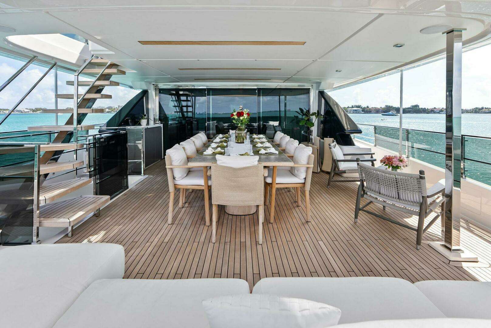 2023 Custom Line 33 Navetta - Image 27