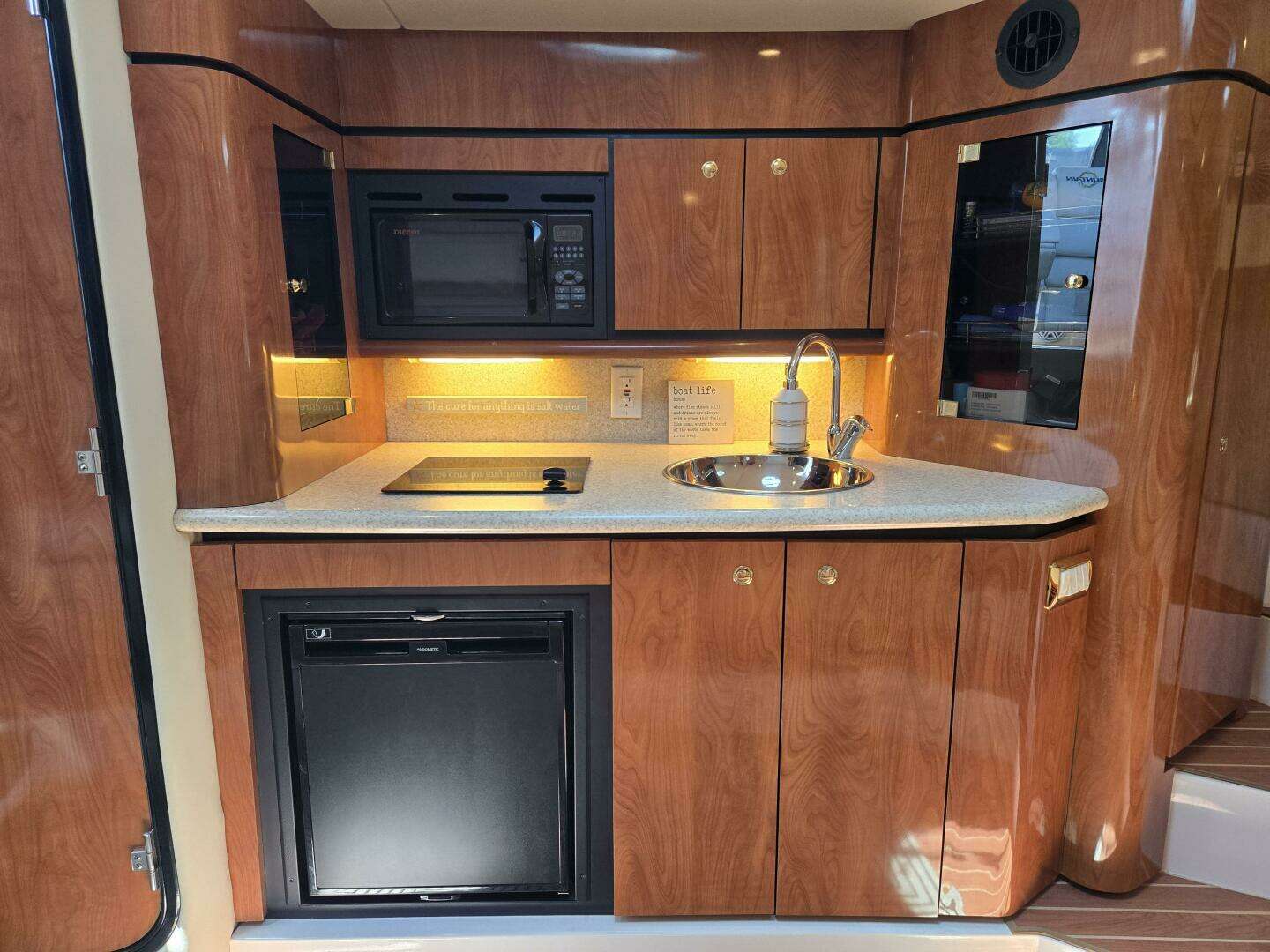 2007 Fountain 38 Express Cruiser - Image 11