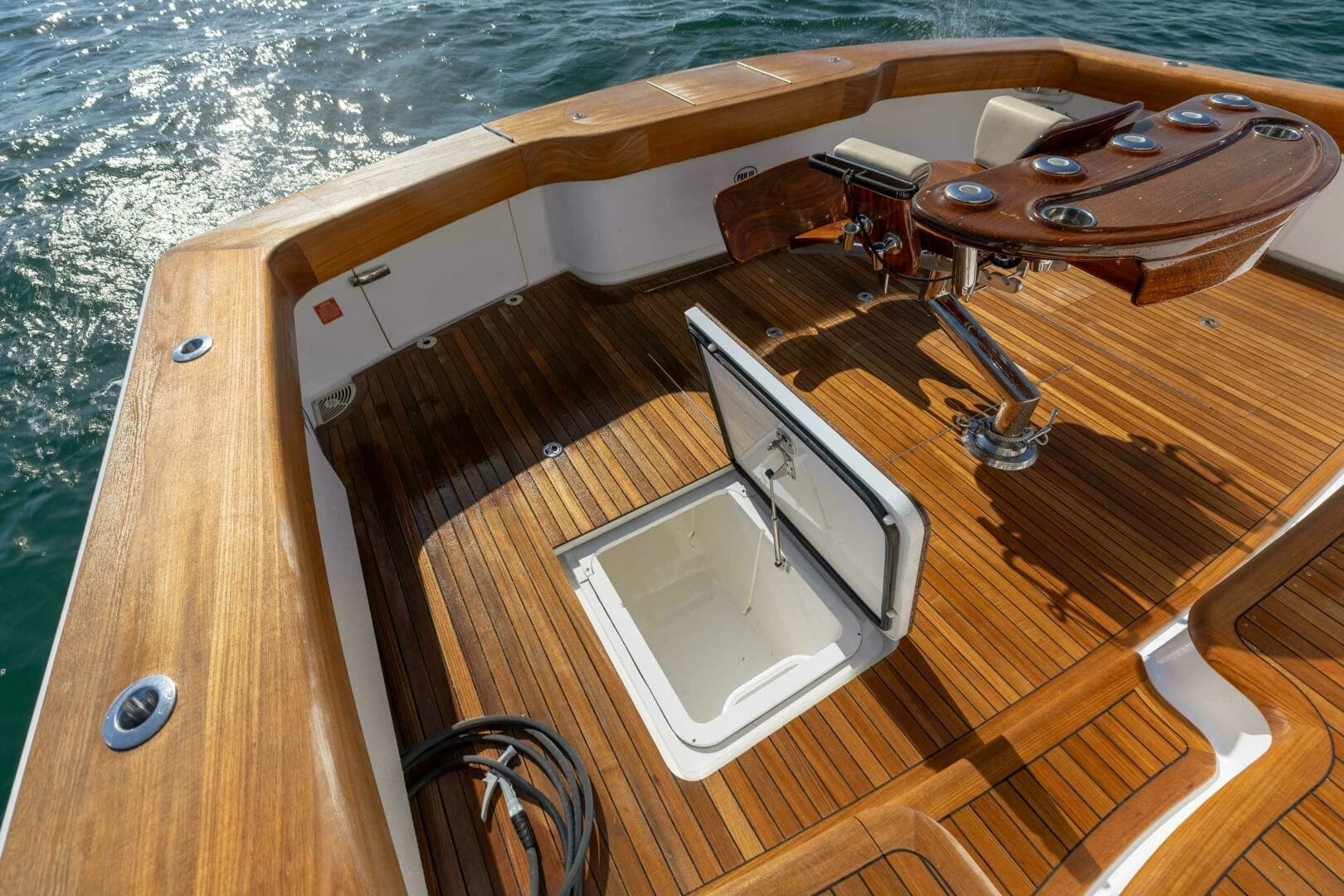 2020 Viking 62 Convertible - Image 33
