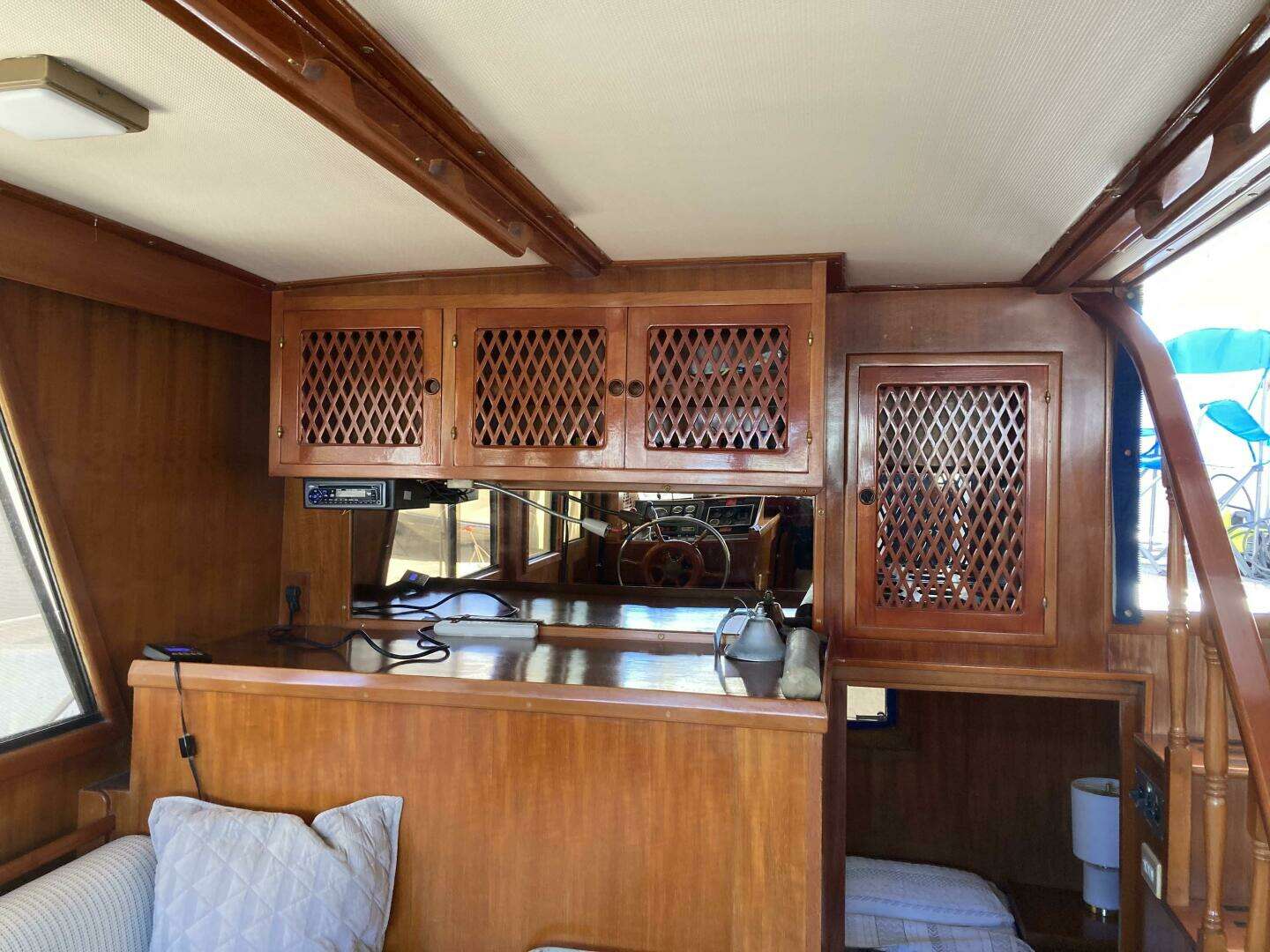 1986 Heritage East Sundeck 36 - Image 26