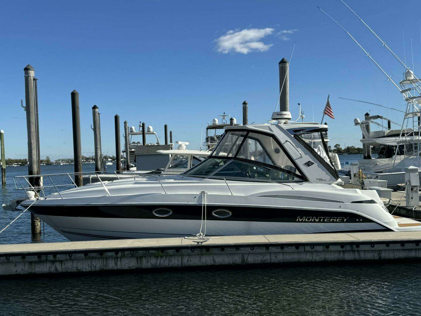 2018 Monterey 335 SY - Image 2