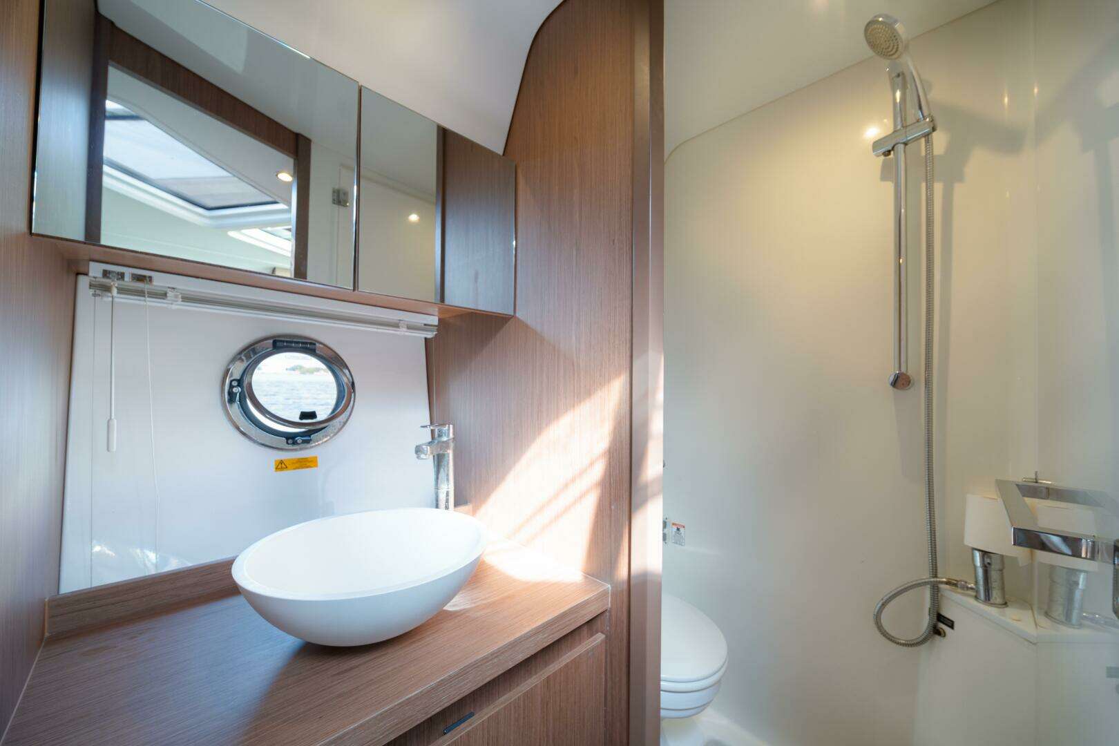 2017 Beneteau Gran Turismo 40 - Image 12