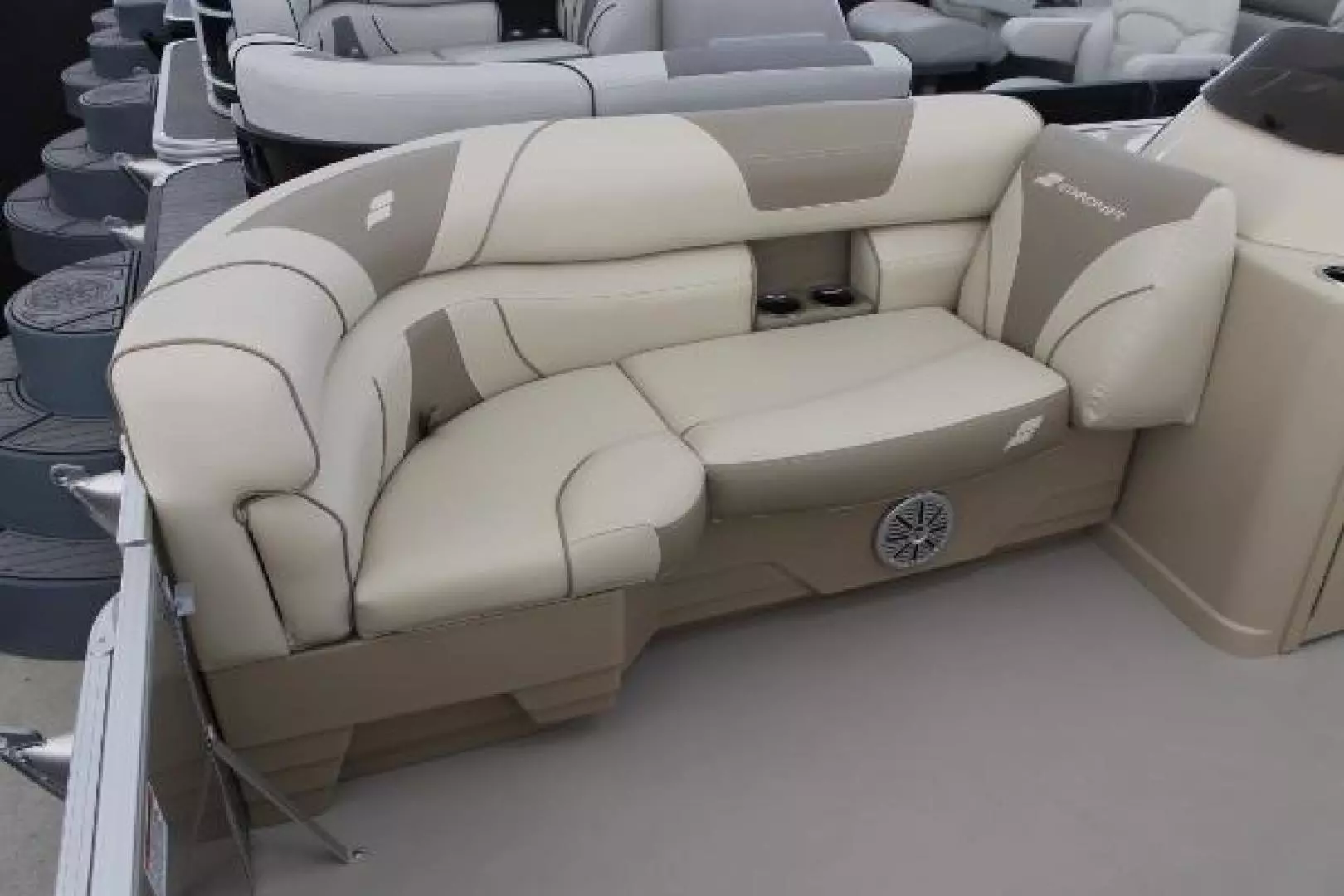 2025 Starcraft EX 18 - Image 12
