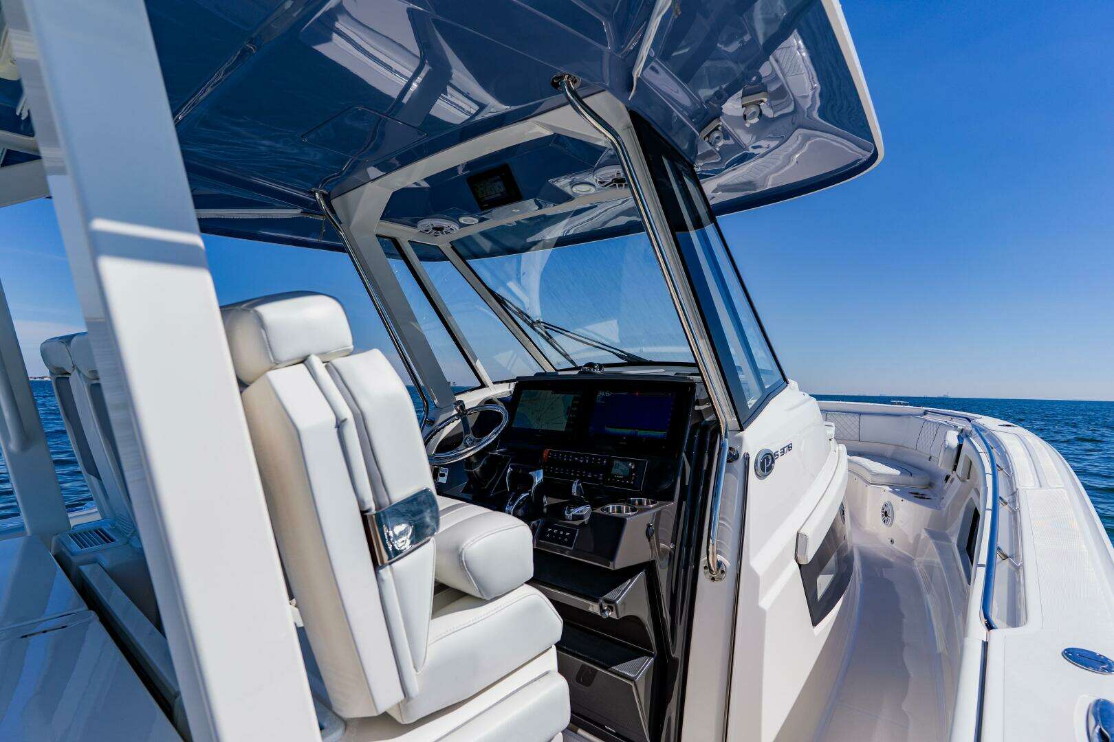2022 Pursuit S 378 Sport - Image 23