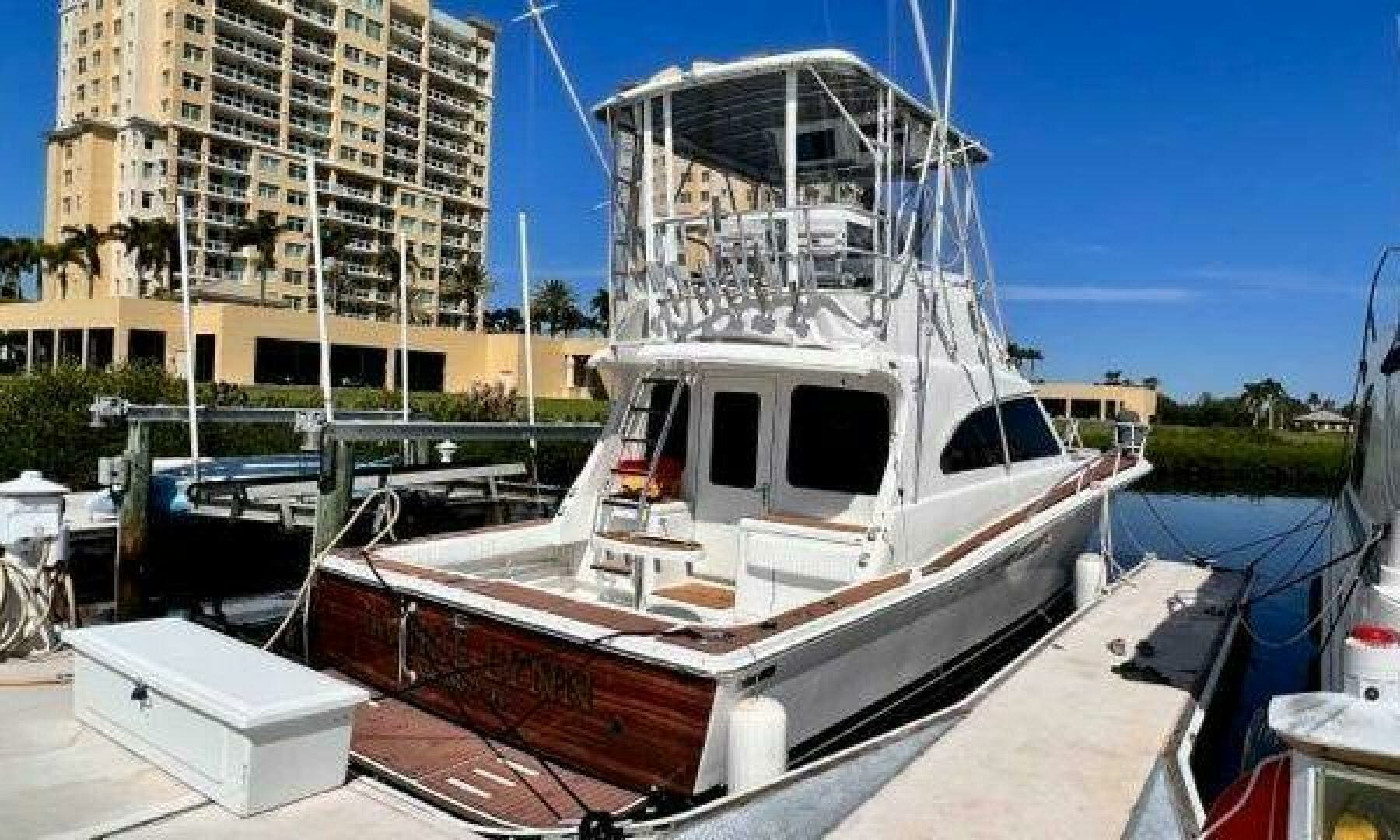 2001 Luhrs Convertible - Image 2