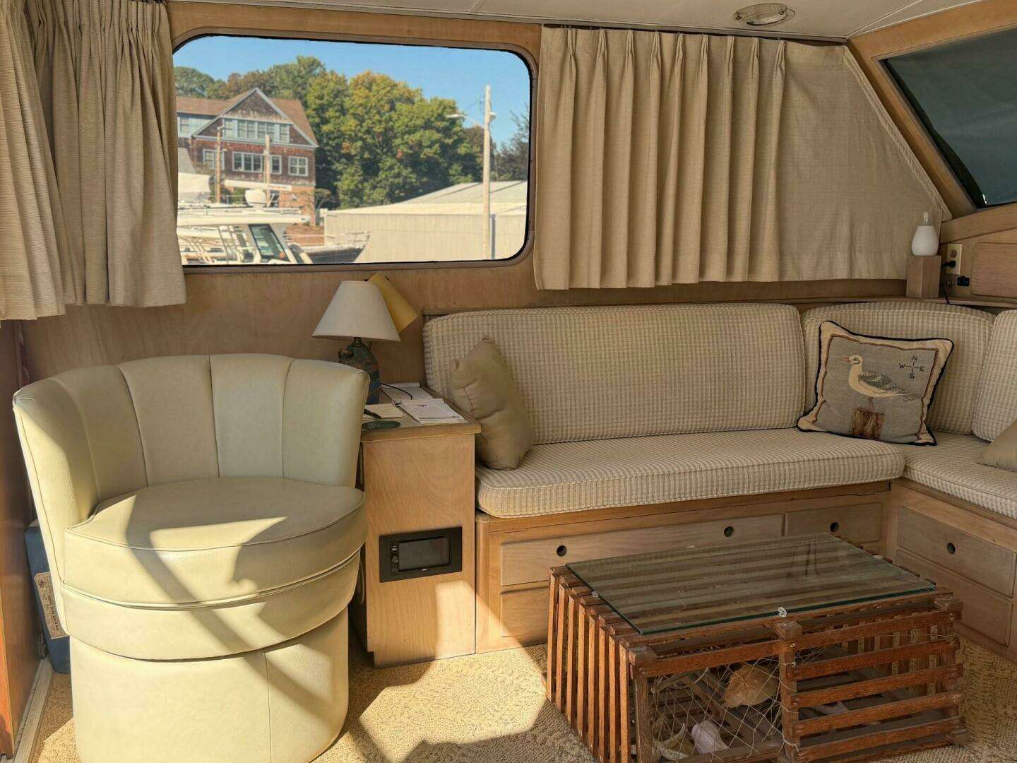 1967 Custom 42’ Flybridge Cruiser - Image 24