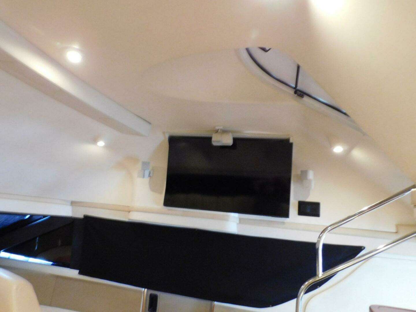 2002 Carver 570 Voyager Pilothouse - Image 20