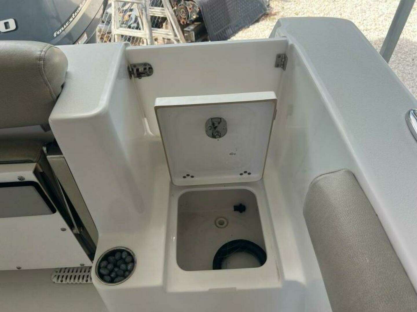 2021 Sportsman 232 Platinum Center Console - Image 49