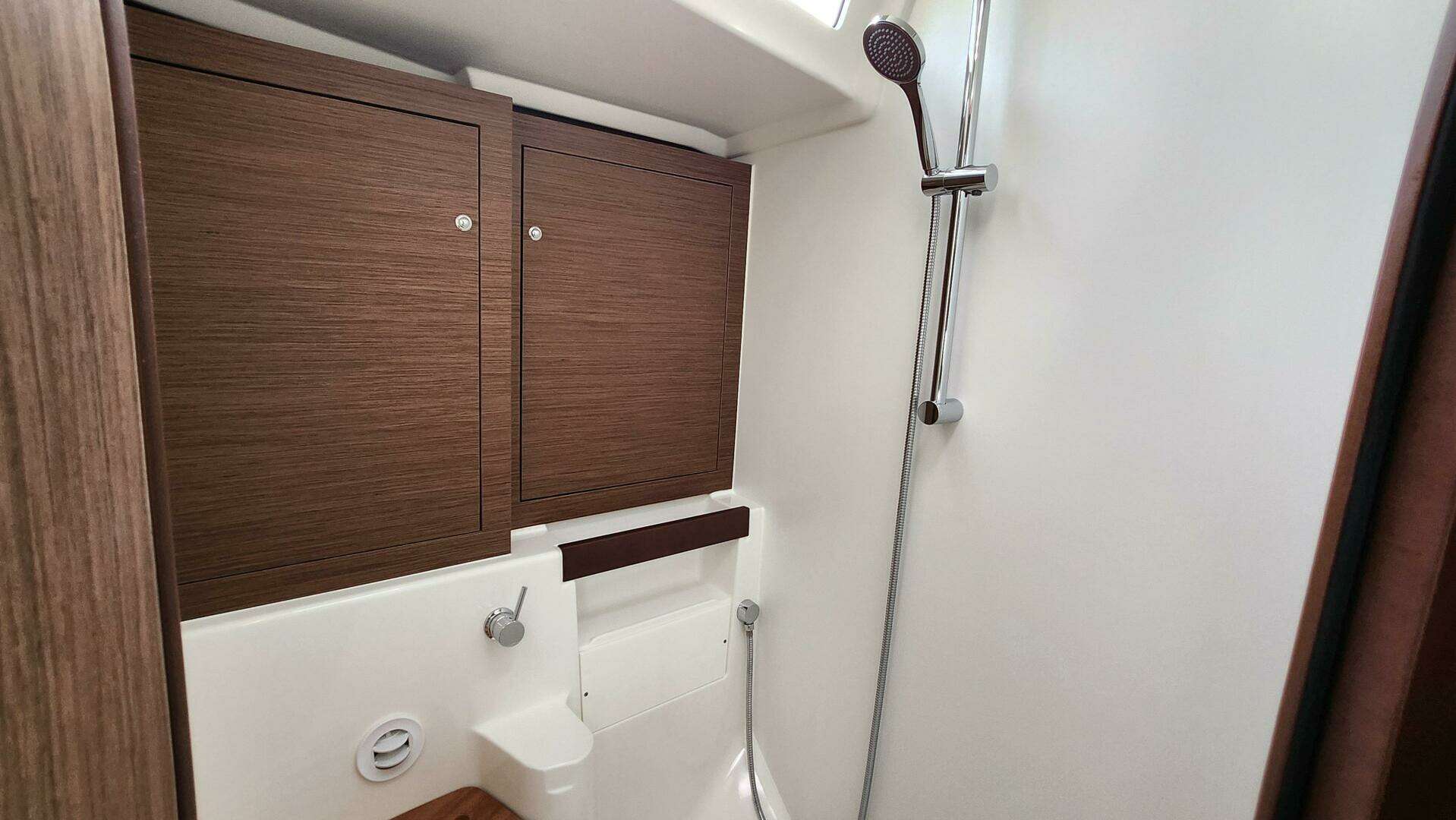 2024 Beneteau Oceanis 51.1 #374 - Image 10