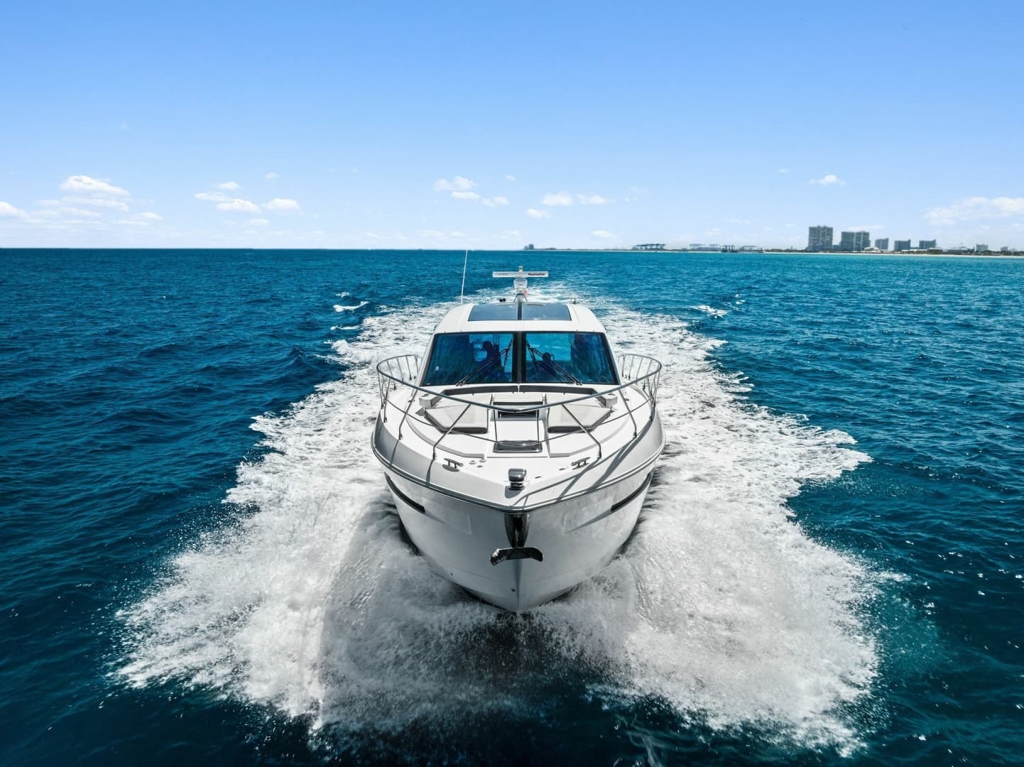 2019 Cruisers Yachts 54 Cantius - Image 13