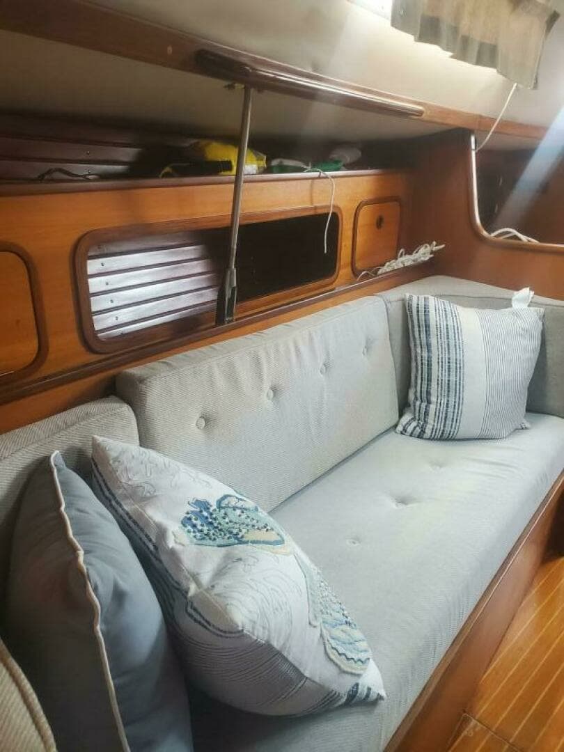 1985 Beneteau First 375 - Image 23