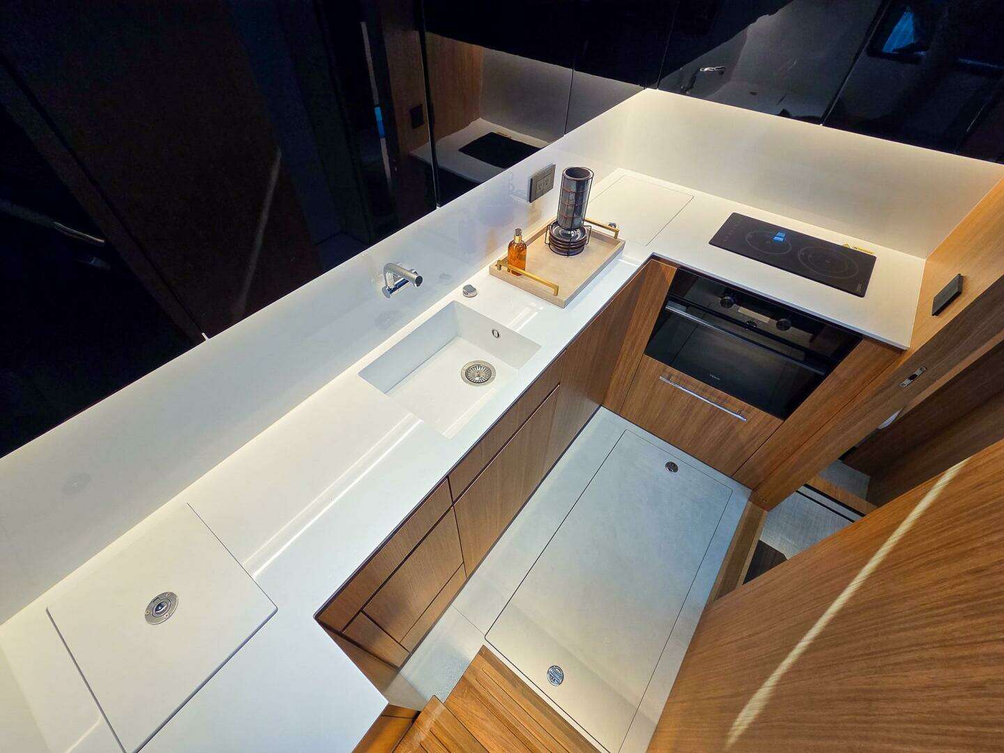 2026 De Antonio Yachts D60 - Image 37