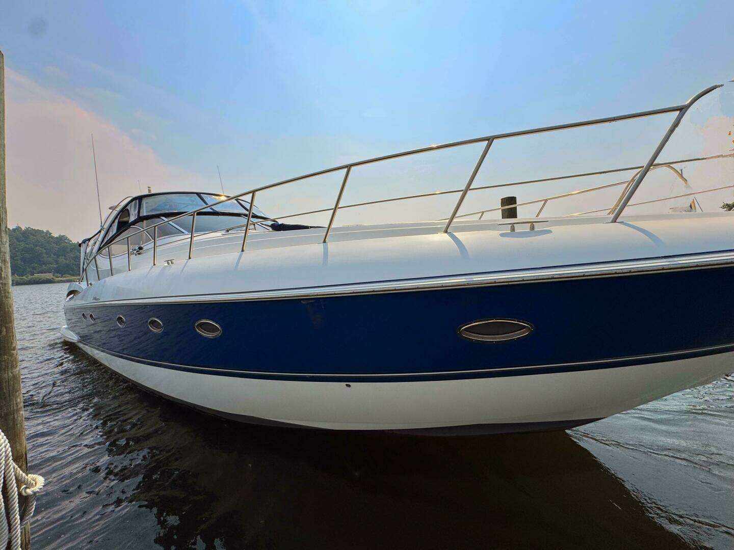 2005 Cruisers Yachts 540 Express - Image 14