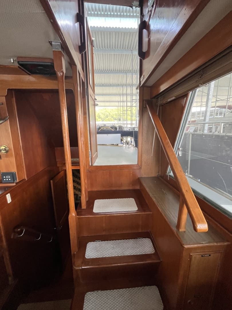 1987 Grand Banks 49 Motor Yacht - Image 22