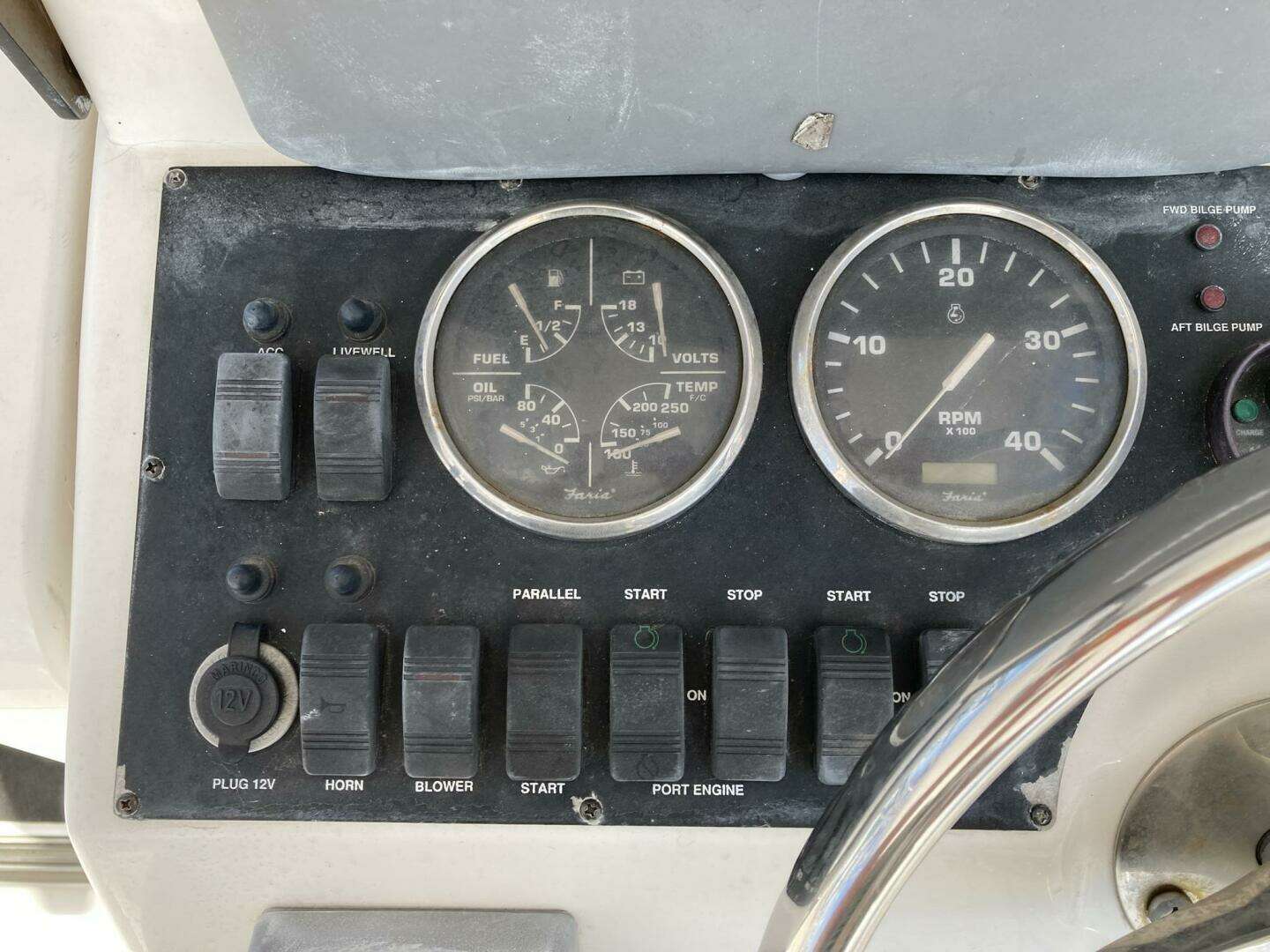 2006 Luhrs 280 Express Open - Image 30