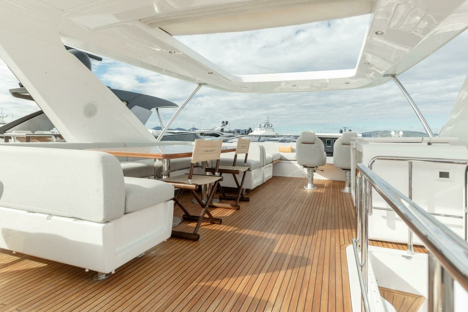 2020 Azimut 72 Flybridge - Image 13