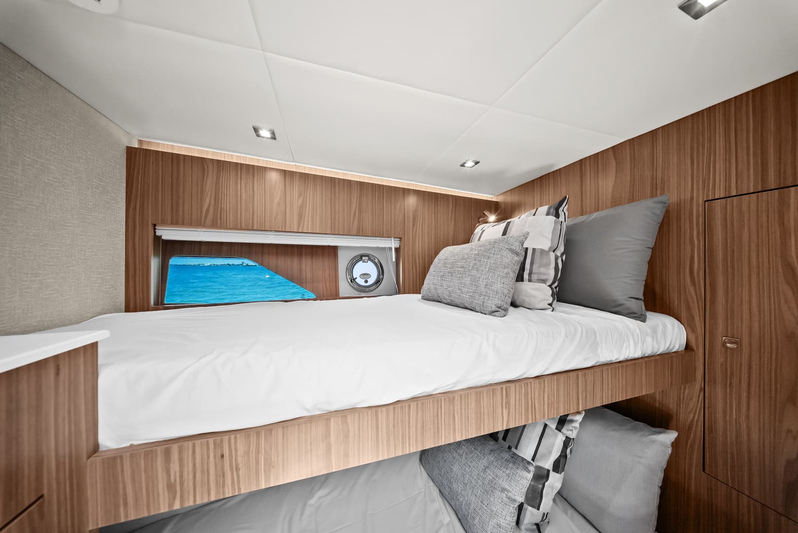 2025 Cruisers Yachts 50 Cantius - Image 66