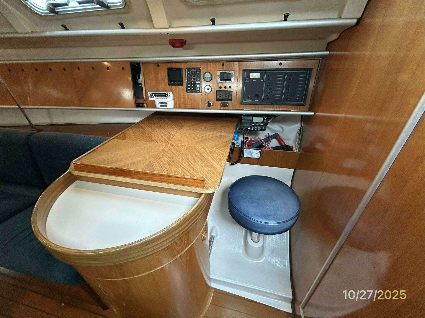 1992 Beneteau 38s5 - Image 43