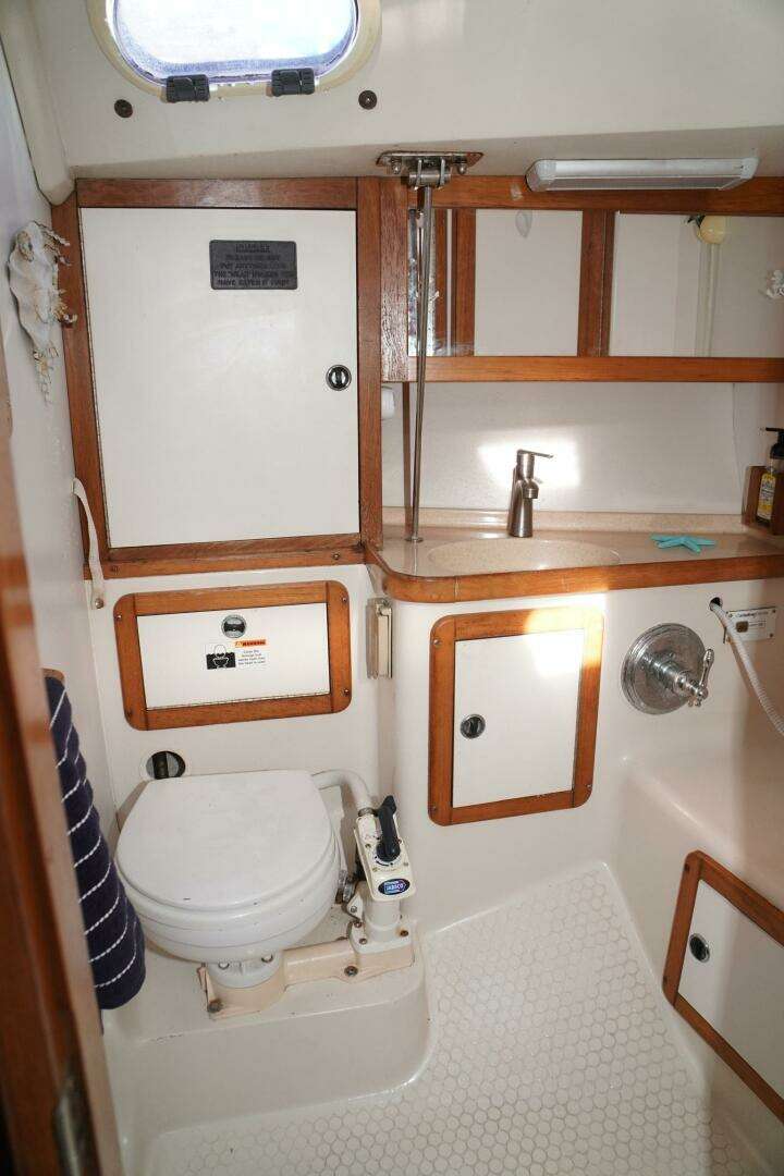 2000 Catalina 36 Mkll - Image 33