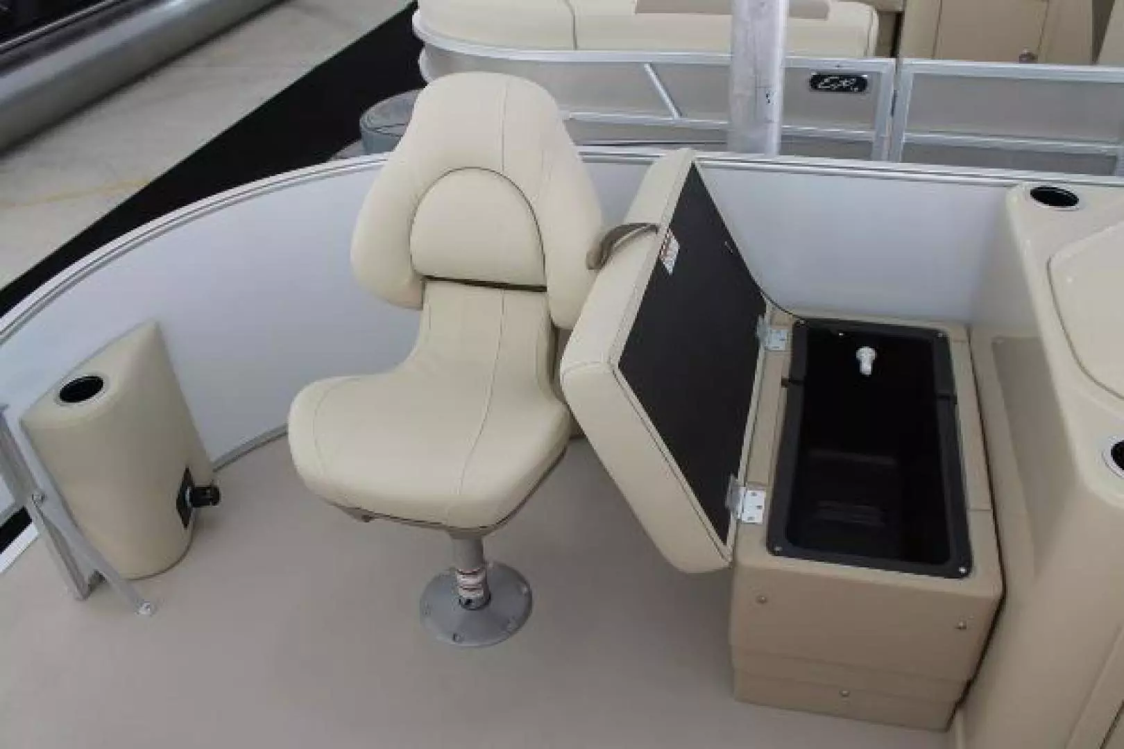 2025 Starcraft EX 18 - Image 4