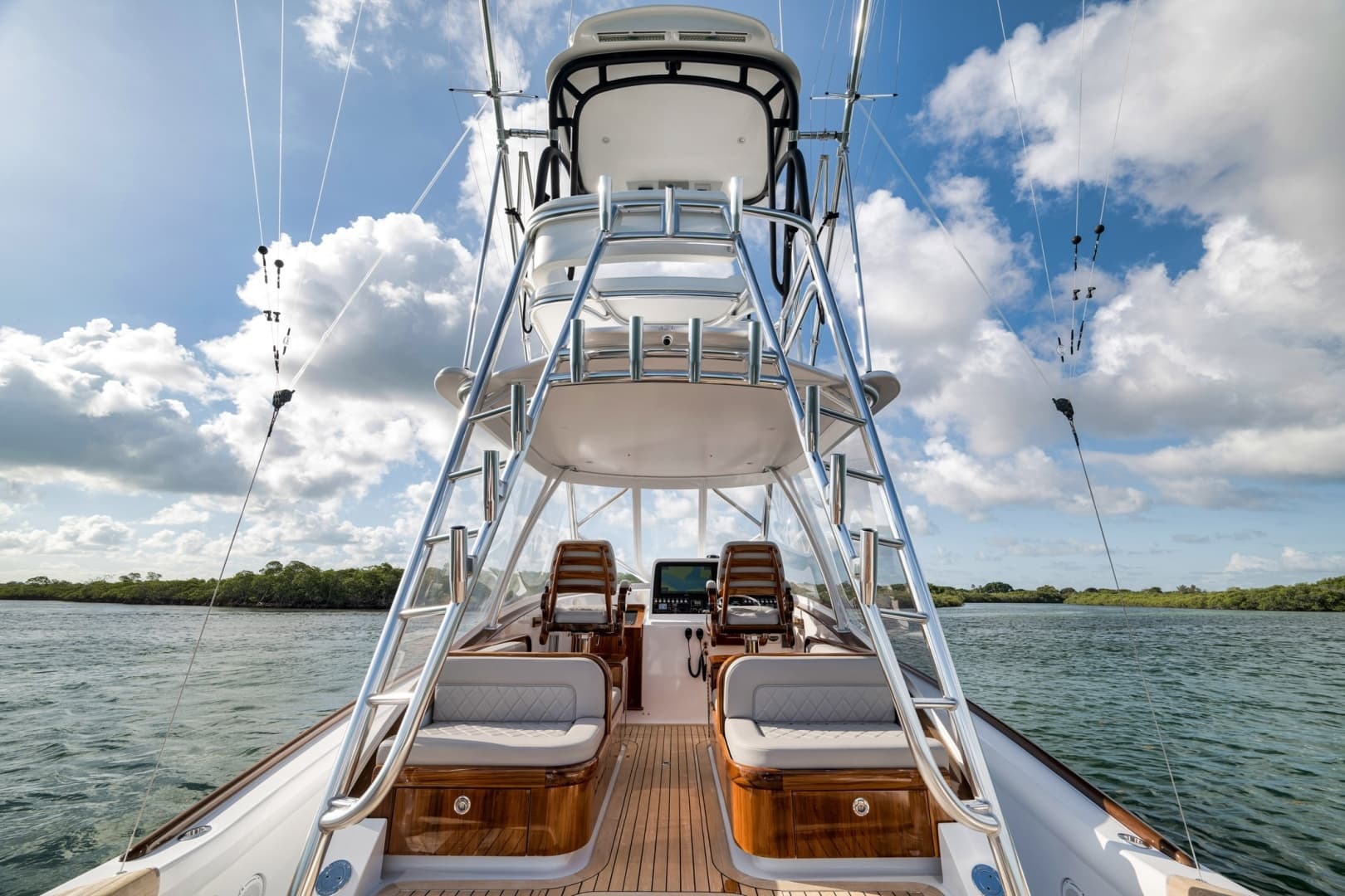2022 Winter Custom Yachts 38 Walk Around - Image 16