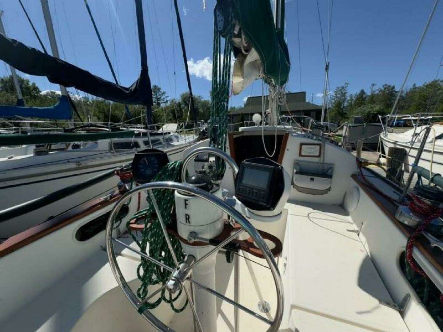 1979 Sabre 28 - Image 10