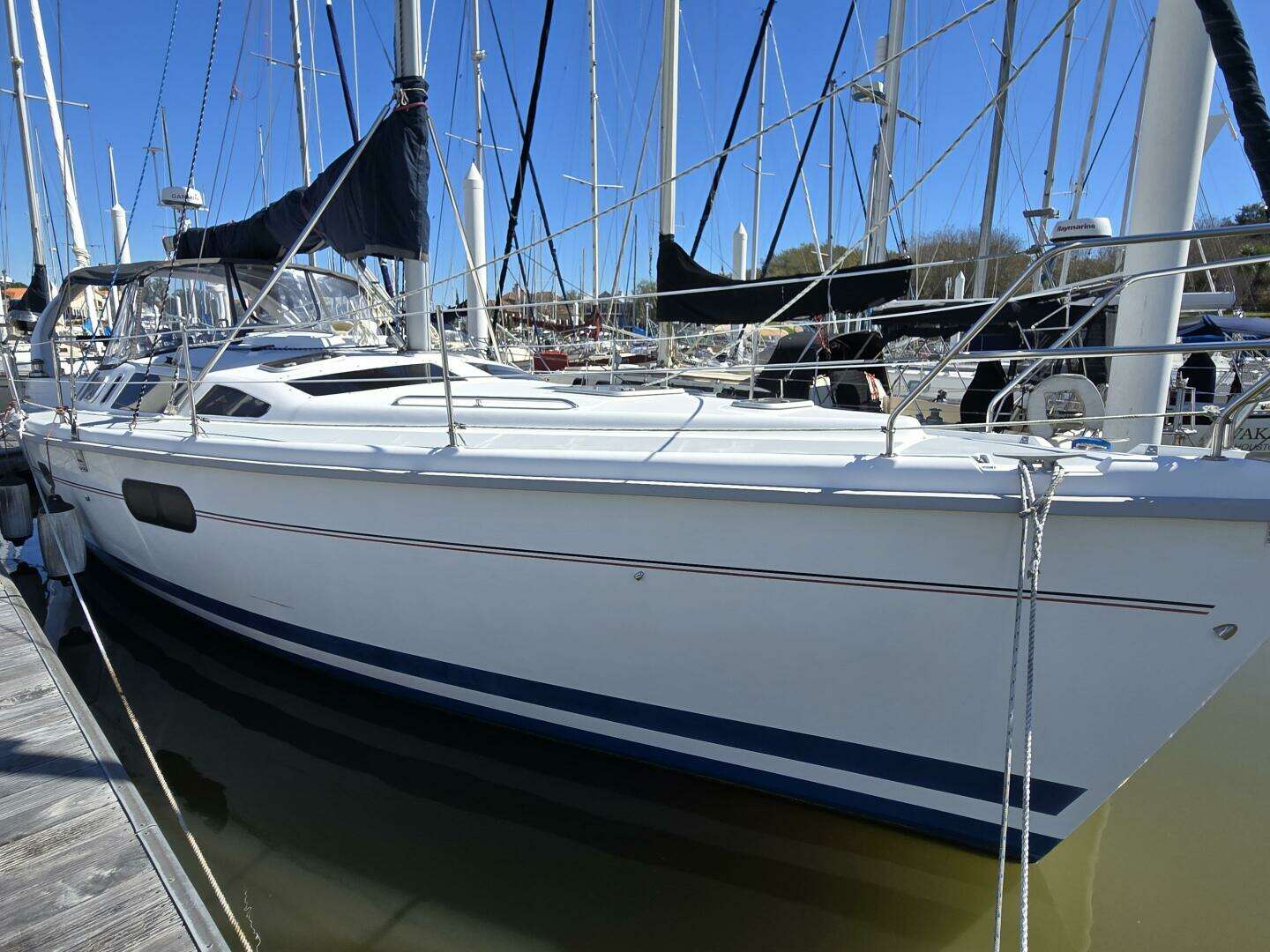 1998 Hunter 410 - Image 3