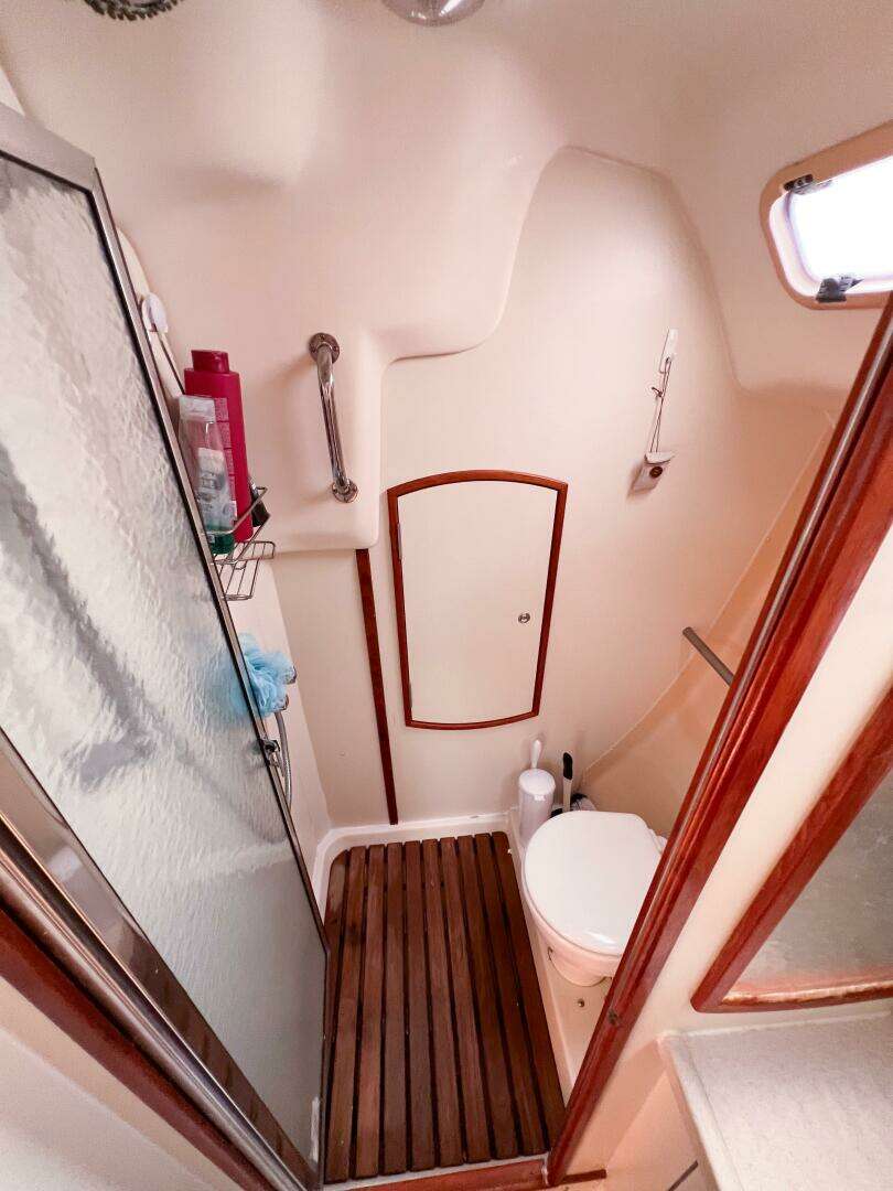 2002 Hunter 356 - Image 20