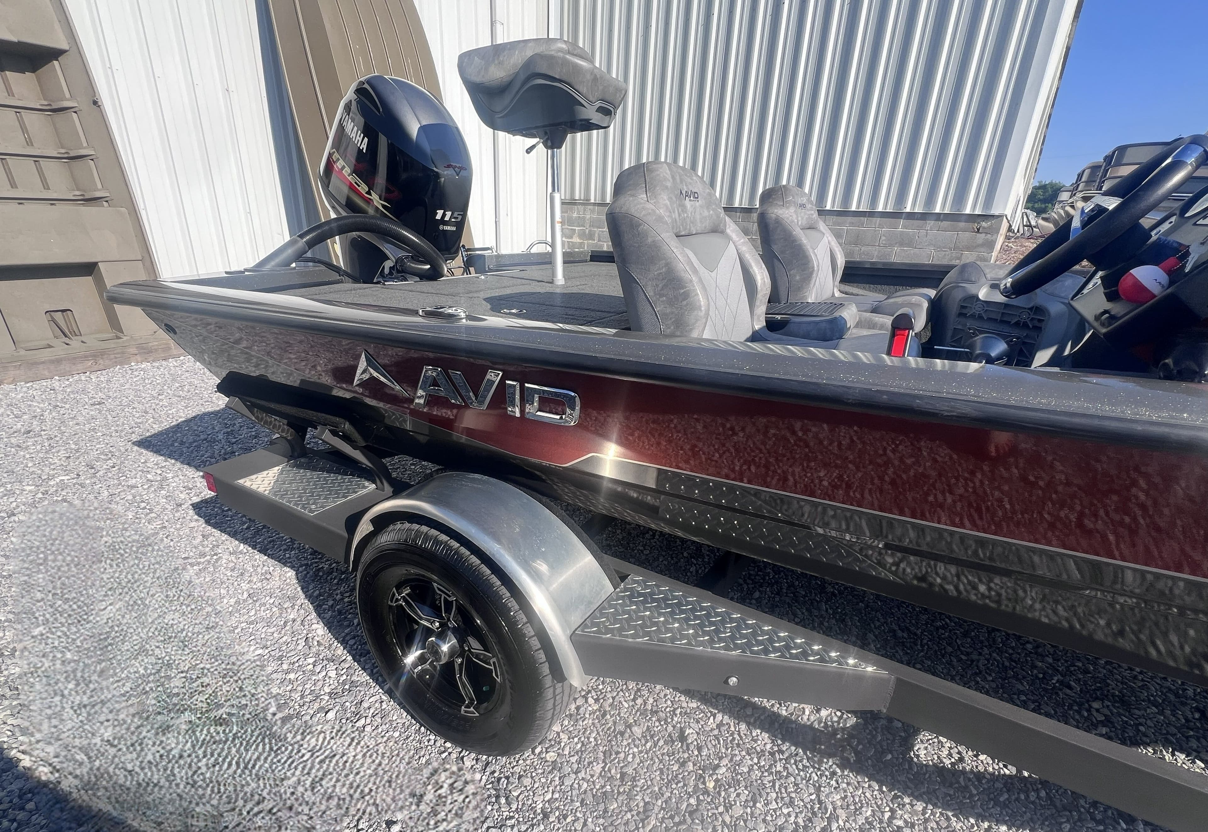 2023 Avid 18 XB - 13