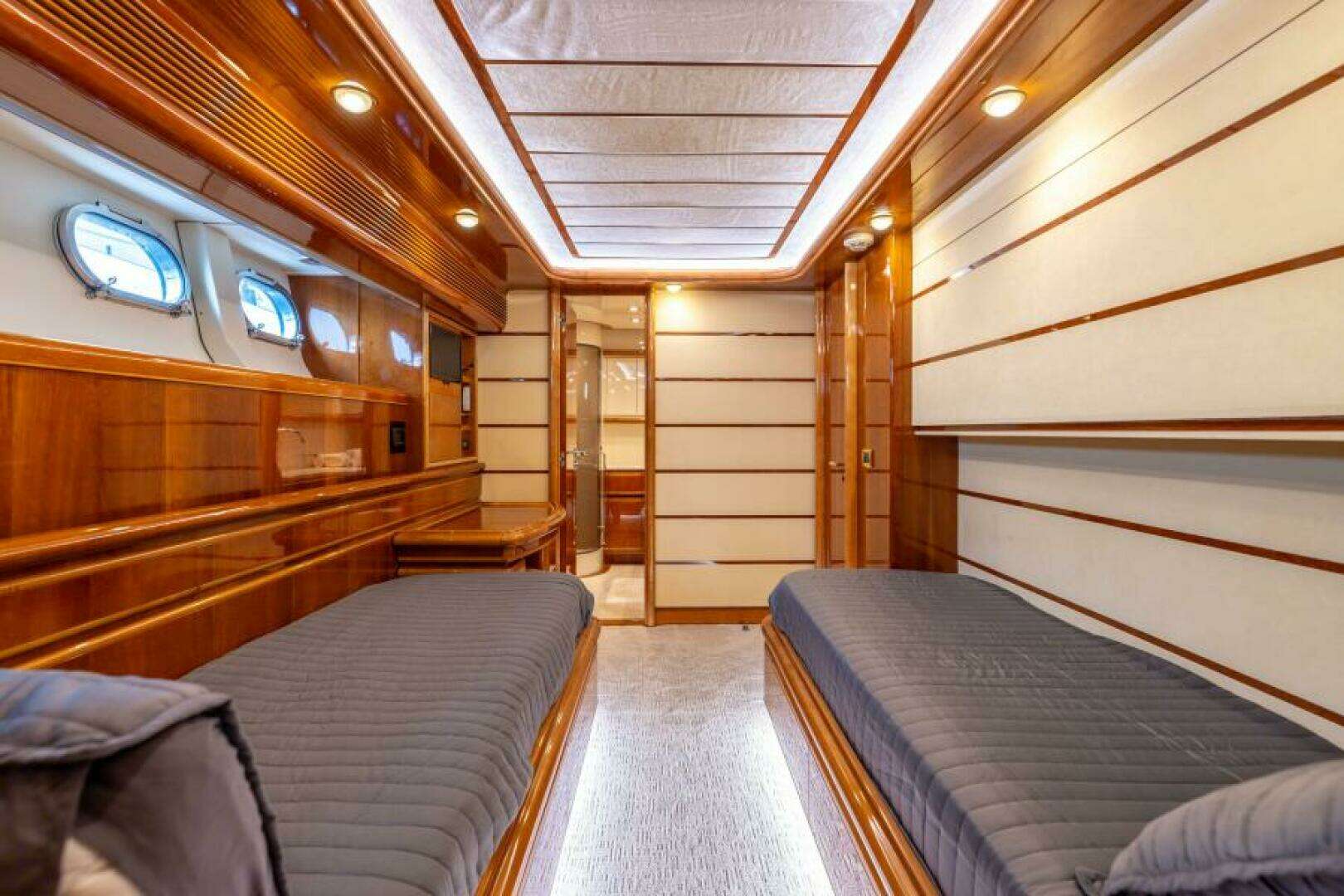 2001 Ferretti Yachts 94 Raised Pilothouse - Image 22