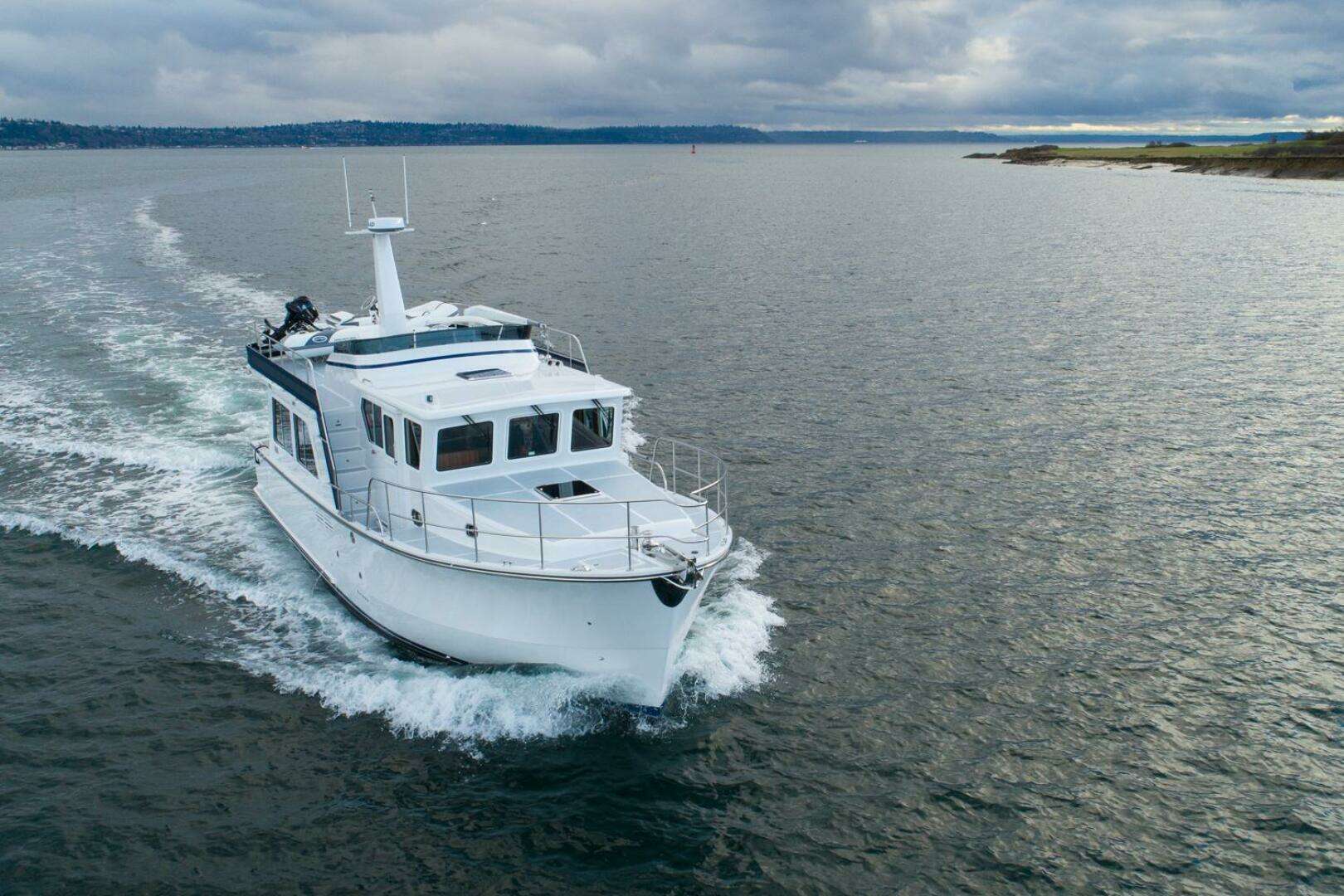 2026 Helmsman Trawlers 43E Pilothouse - Image 5