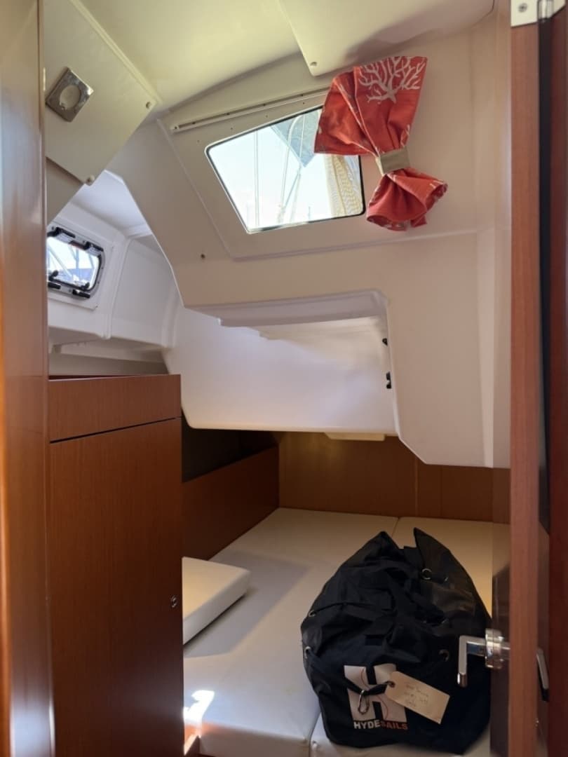 2016 Beneteau Oceanis - Image 37