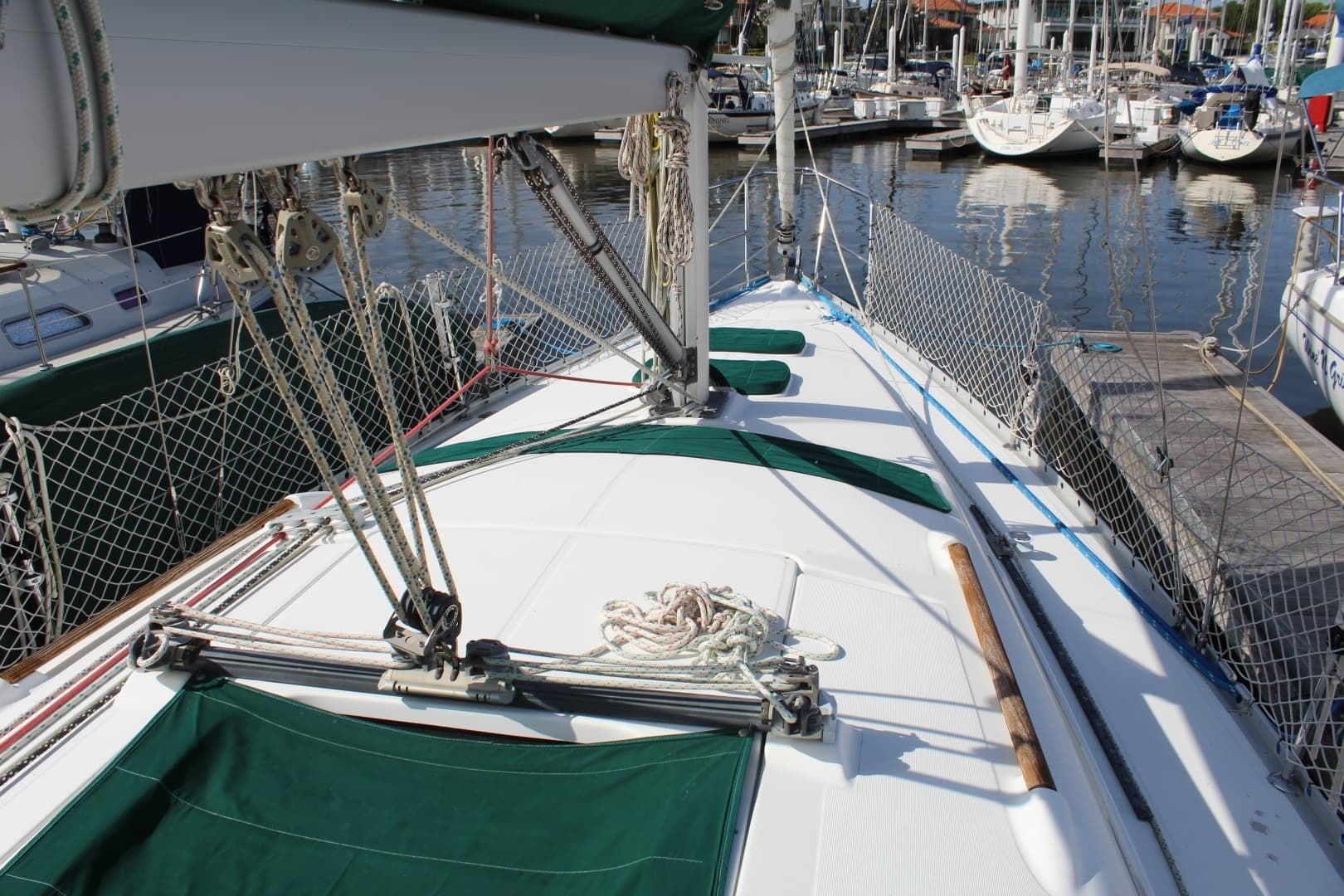 2007 Beneteau 323 - Image 4