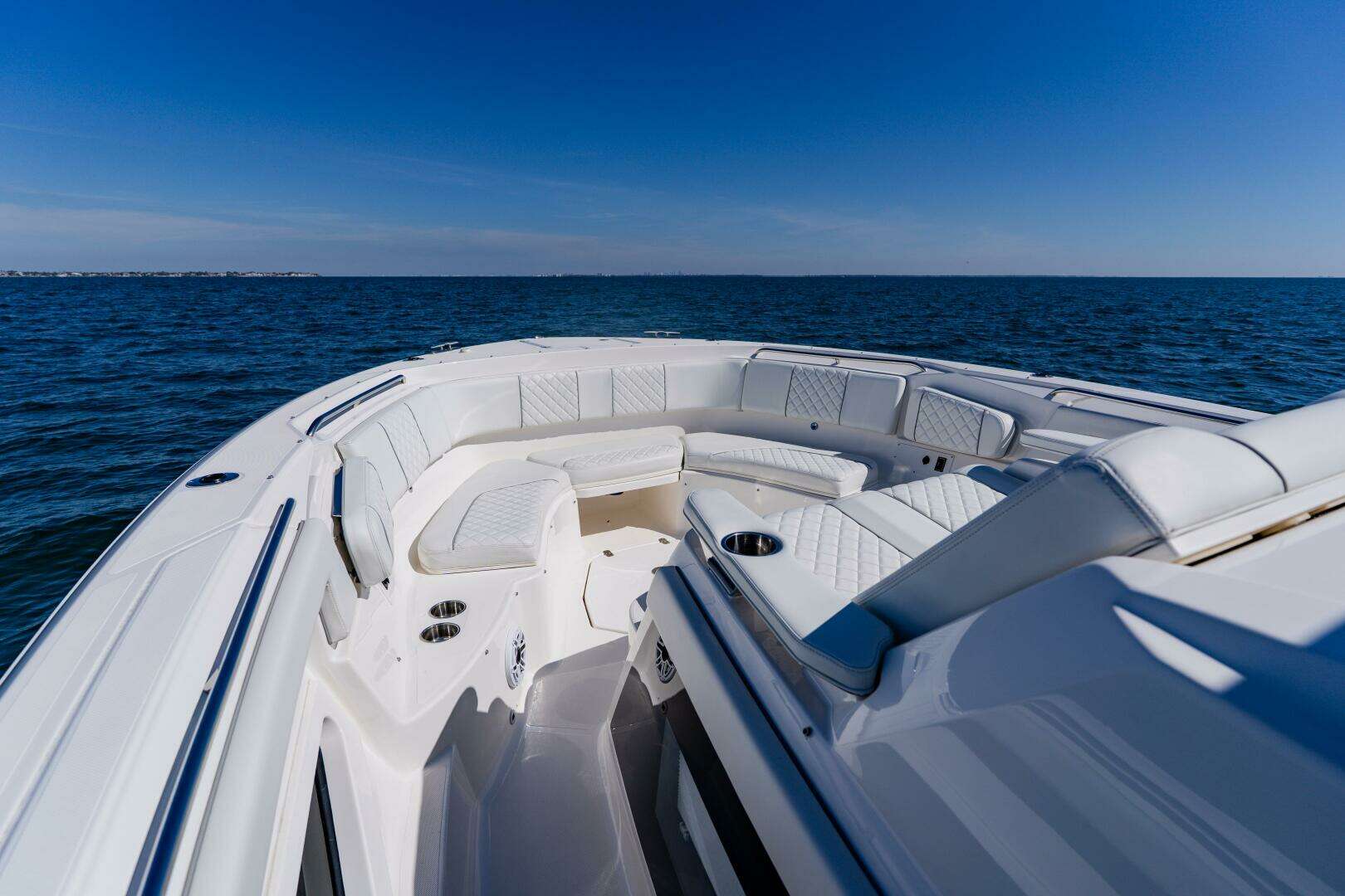 2022 Pursuit S 378 Sport - Image 7
