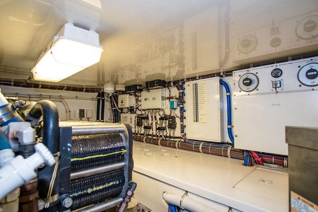 2014 Hatteras GT63 - 80