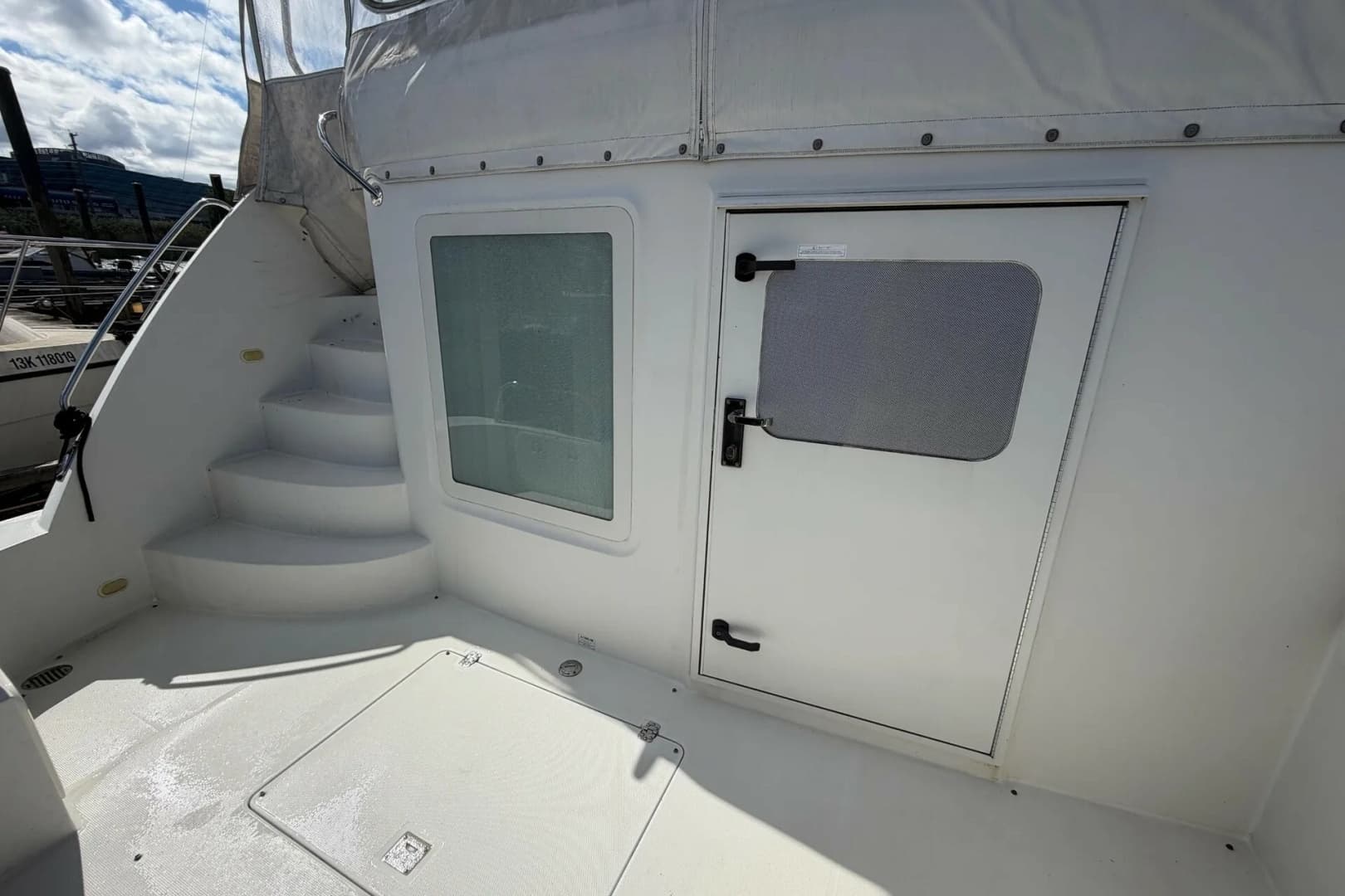 2008 Carver 47MY - Image 9