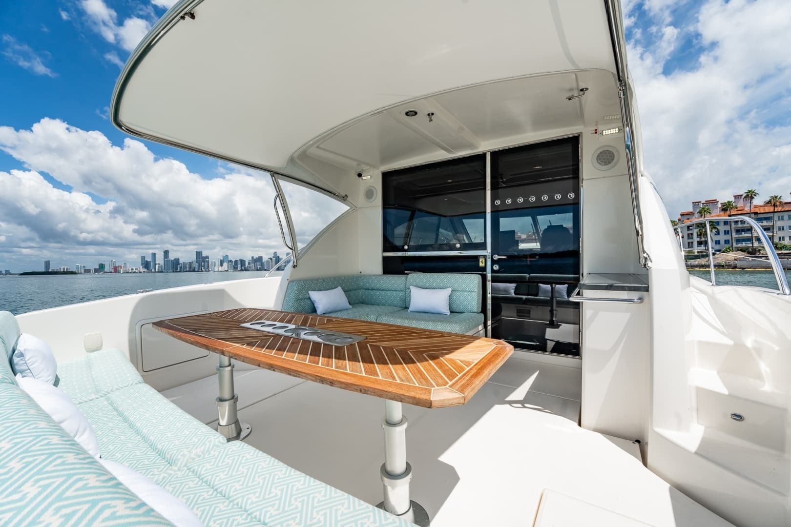 2016 Riviera 5000 Sport Yacht - Image 43