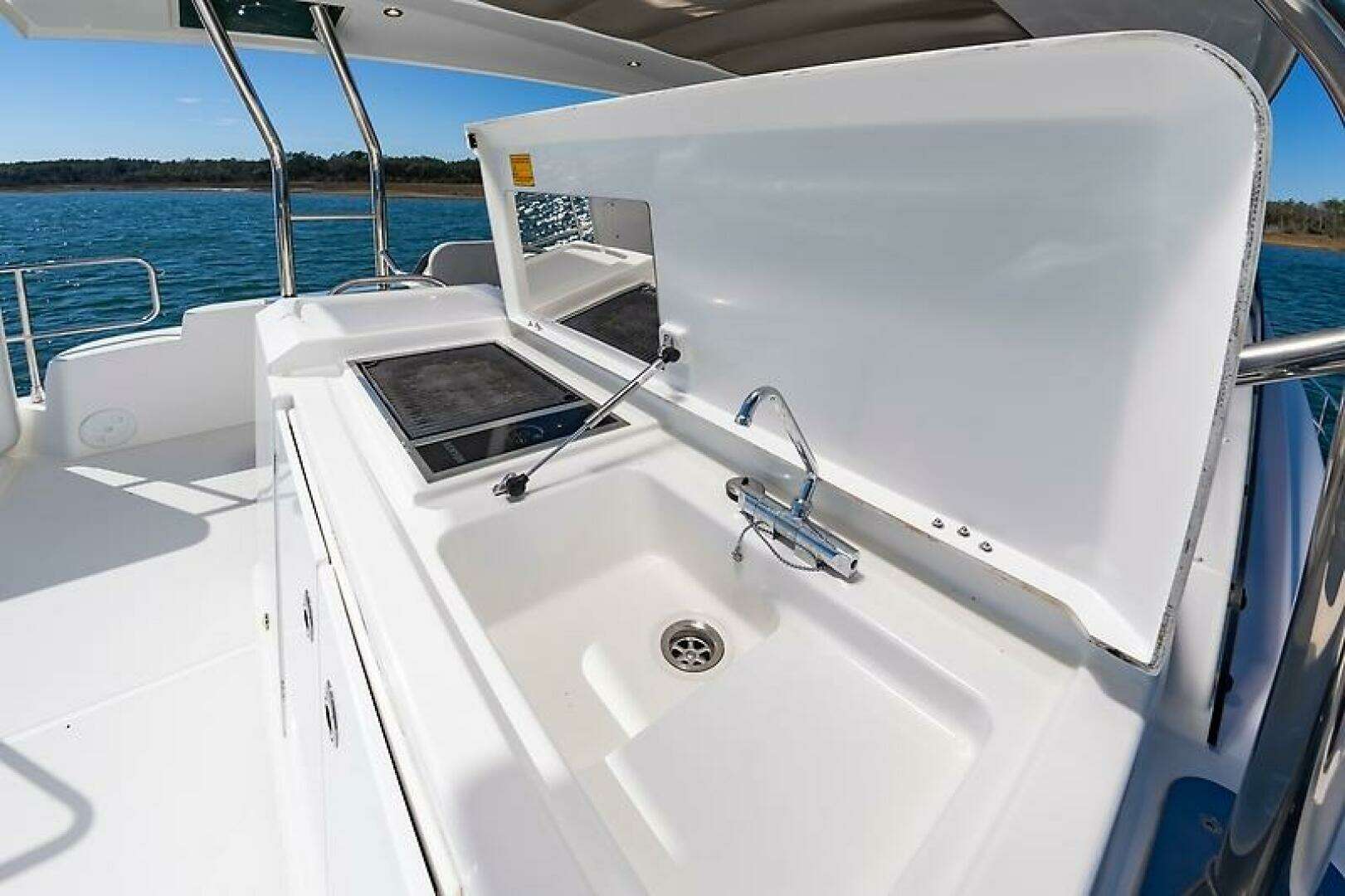 2022 Beneteau Swift Trawler - Image 14