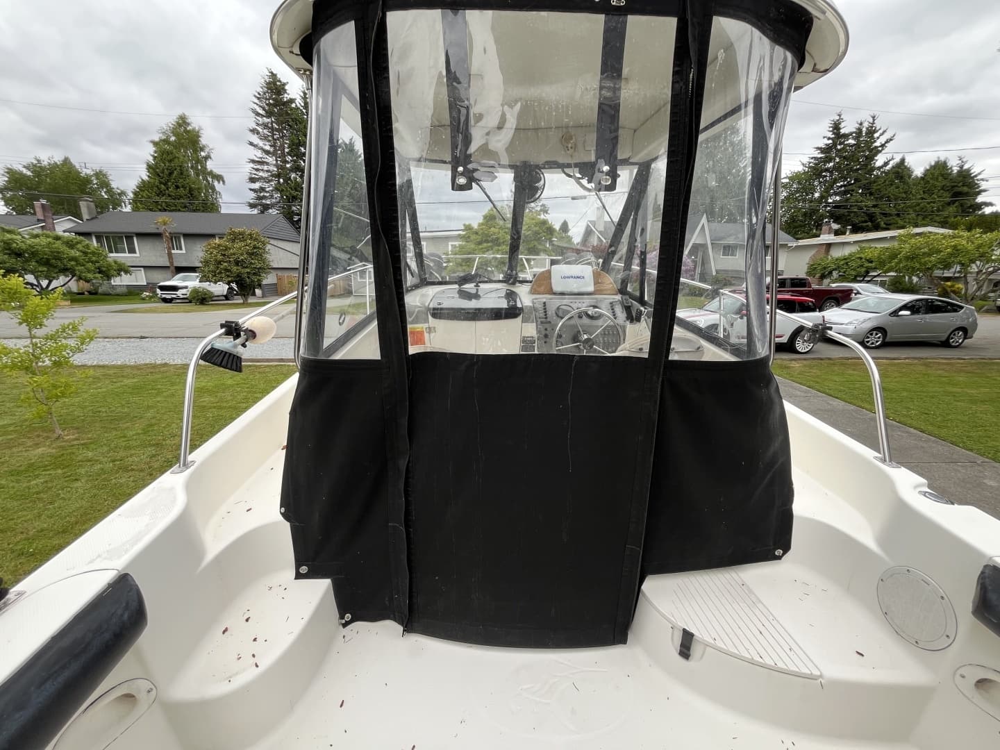2005 Bayliner Trophy 2052 Walkaround - Image 13