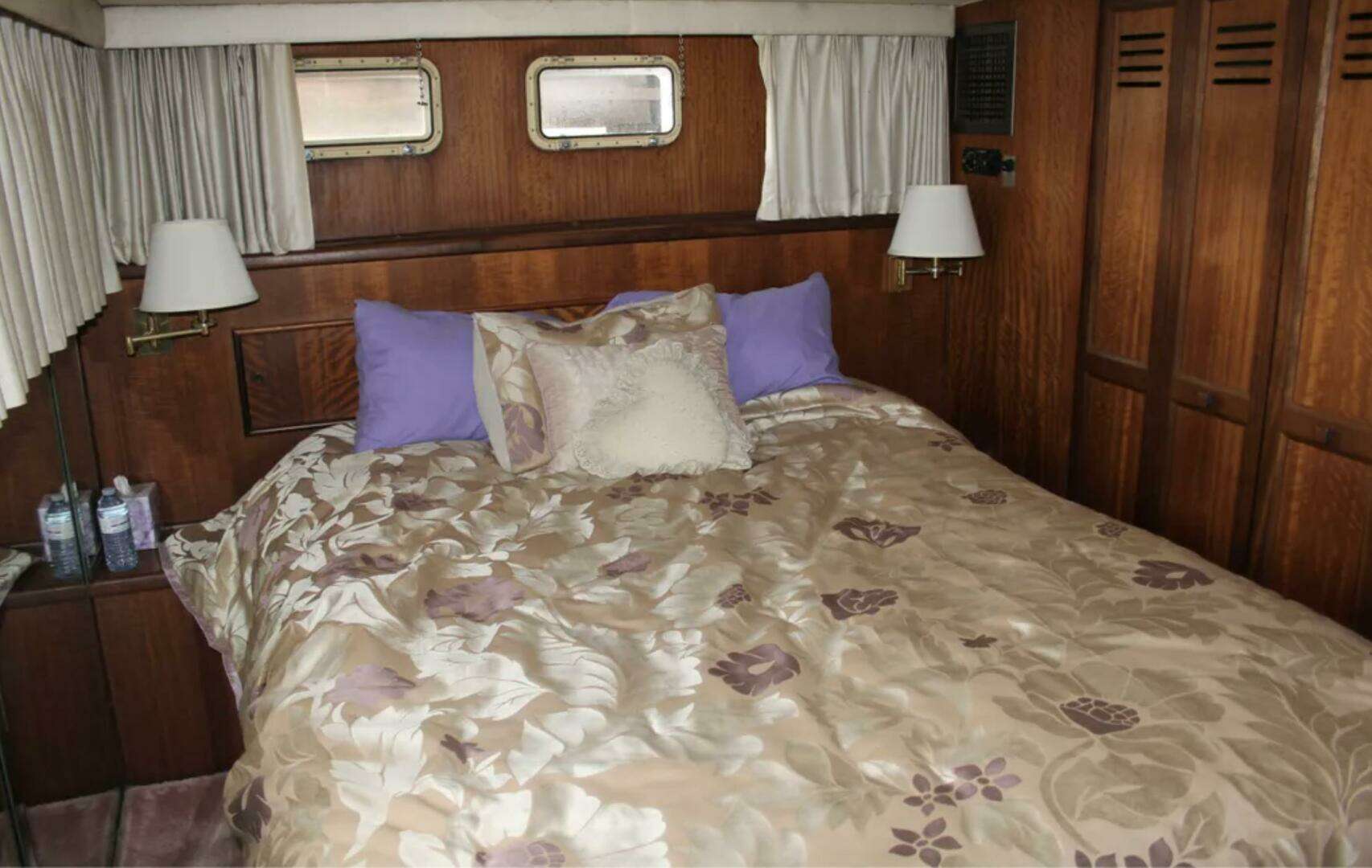 1974 Hatteras 58 Yachtfish - Image 14