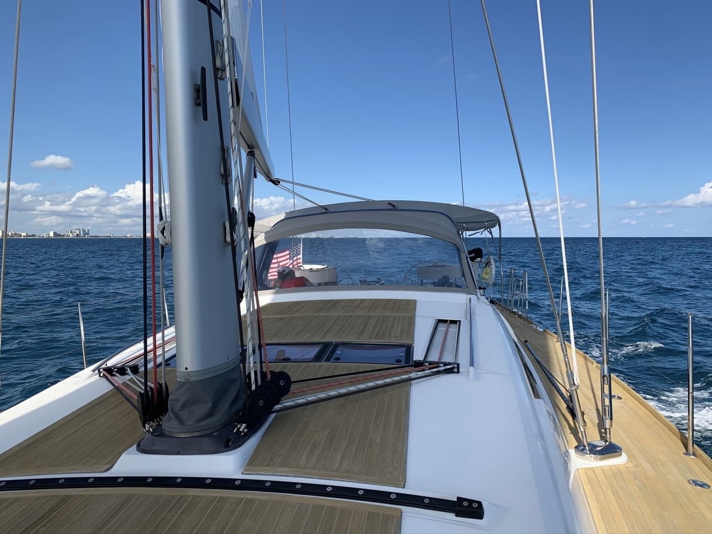 2016 Beneteau Oceanis 60 - Image 31