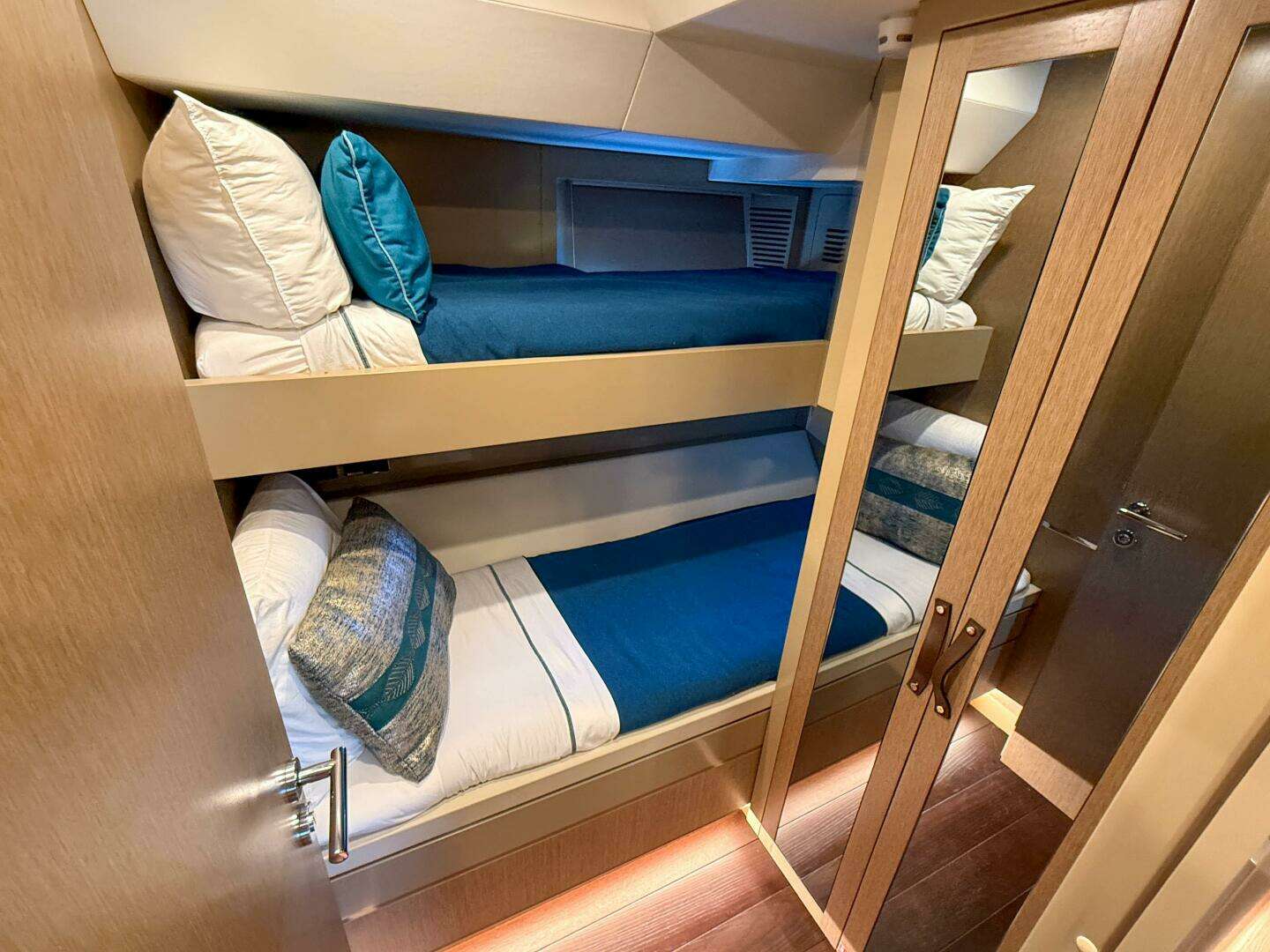 2023 Sirena 68 - Image 52
