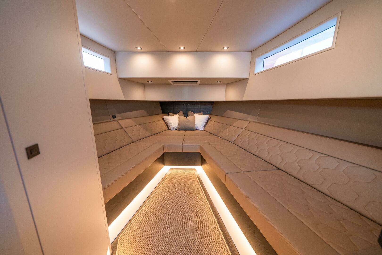 2022 Vanquish Yachts VQ45 - Image 26