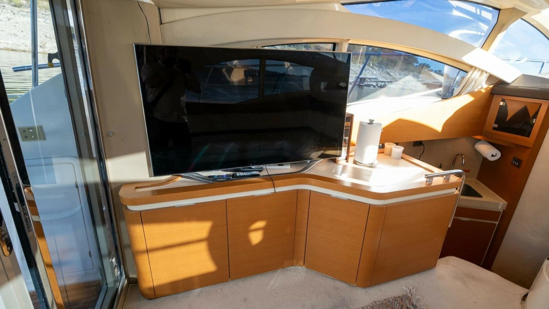 2013 Azimut 40 Flybridge - Image 25