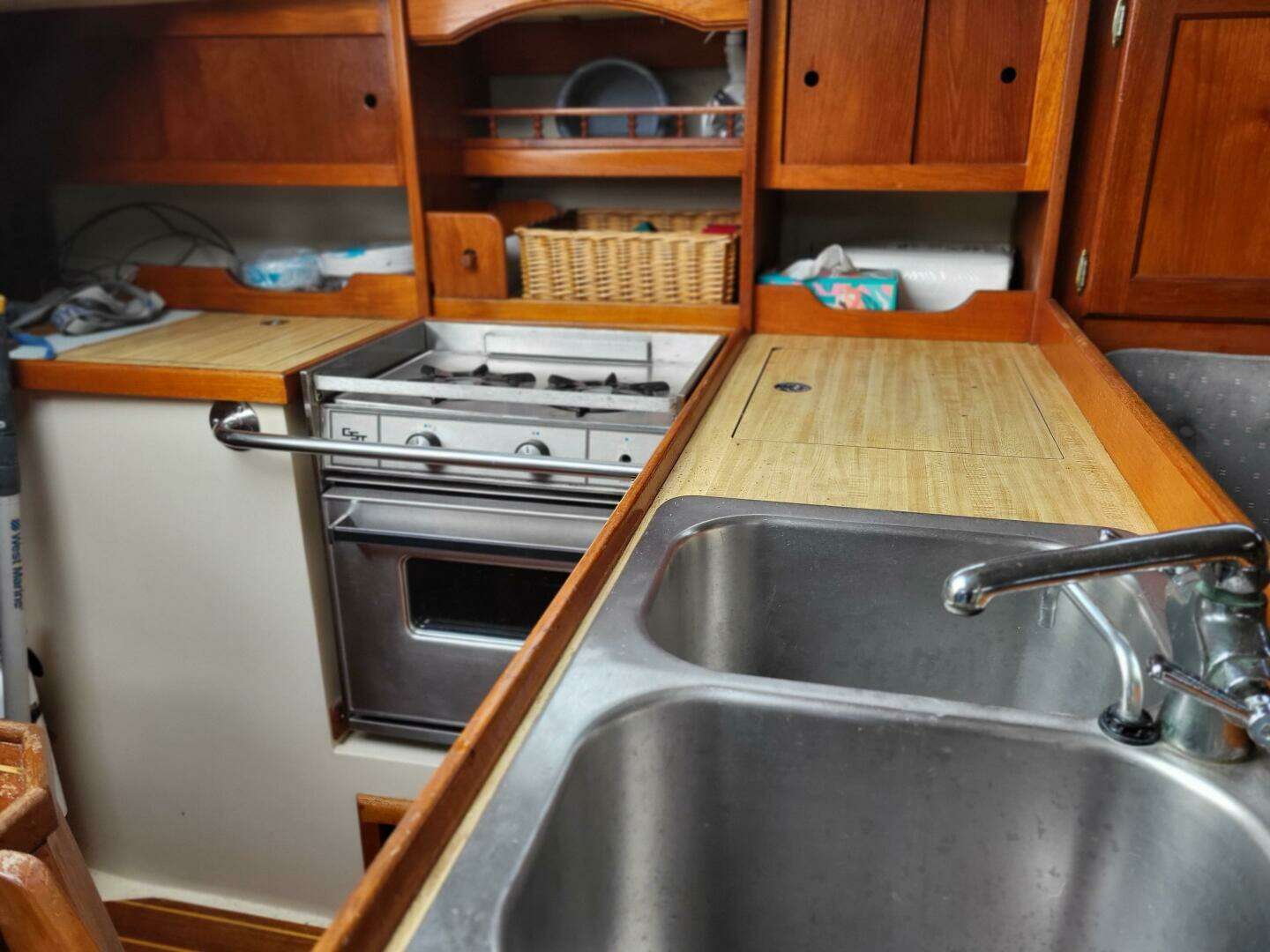 1985 Catalina 36 Tall Rig - Image 33