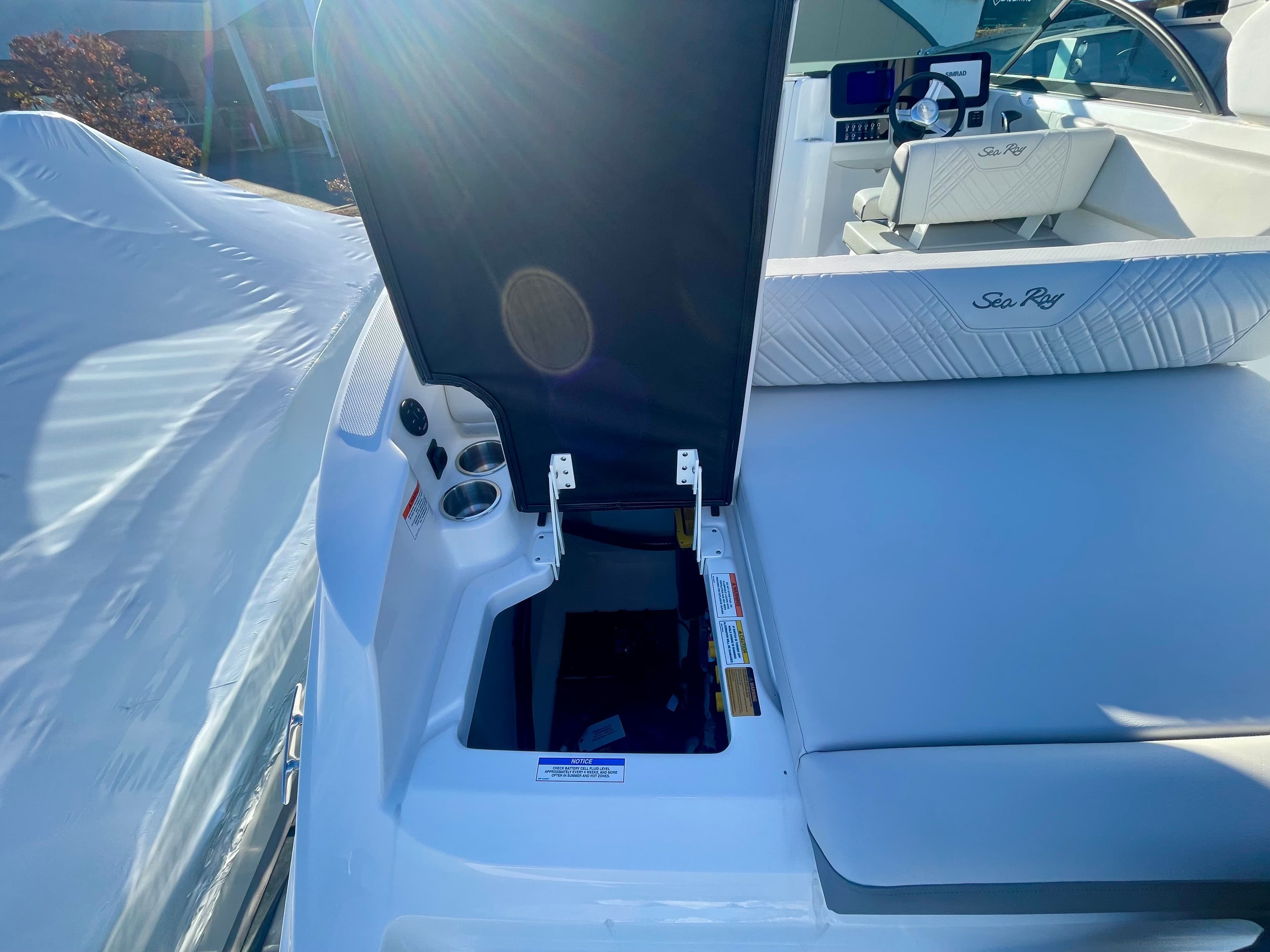2026 Sea Ray SDX 230 Outboard - 5